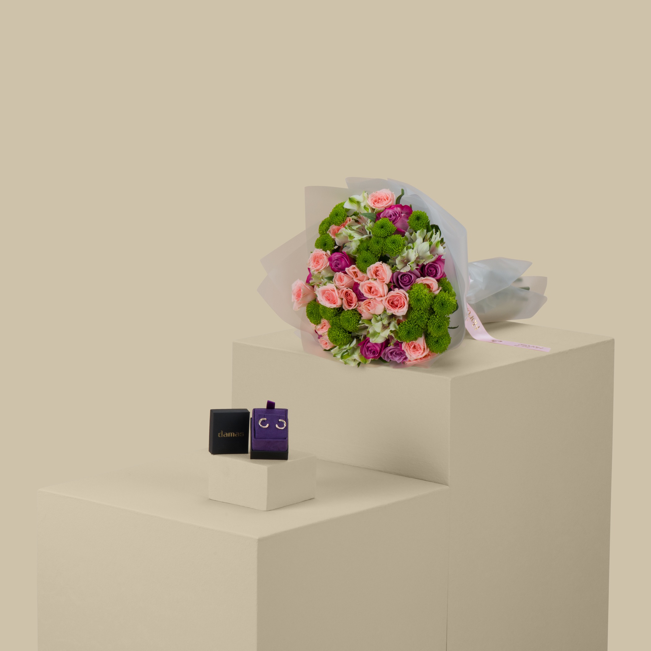 Damas Revolve Trio Earrings | Springtime Hues Vase Damas Revolve Trio Earrings | Springtime Hues Vase