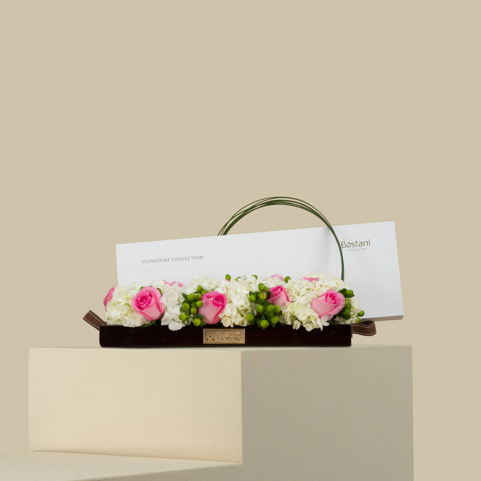 Bostani Special Chocolate Box | White Pink Flowers Bostani Special Chocolate Box | White Pink Flowers