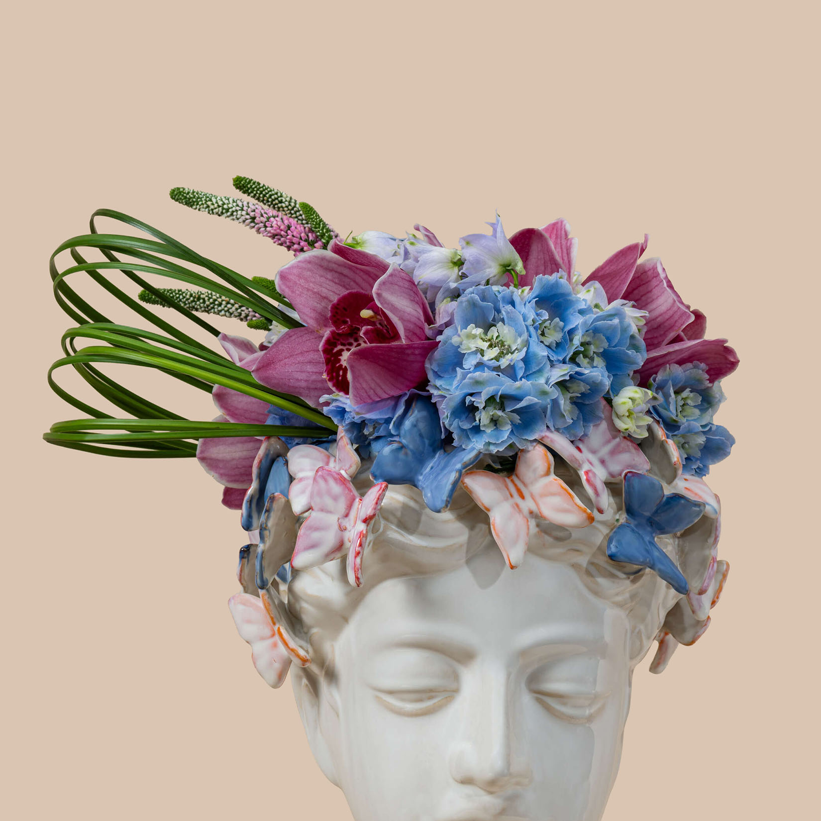 Versymbia Sculpture Vase Versymbia Sculpture Vase