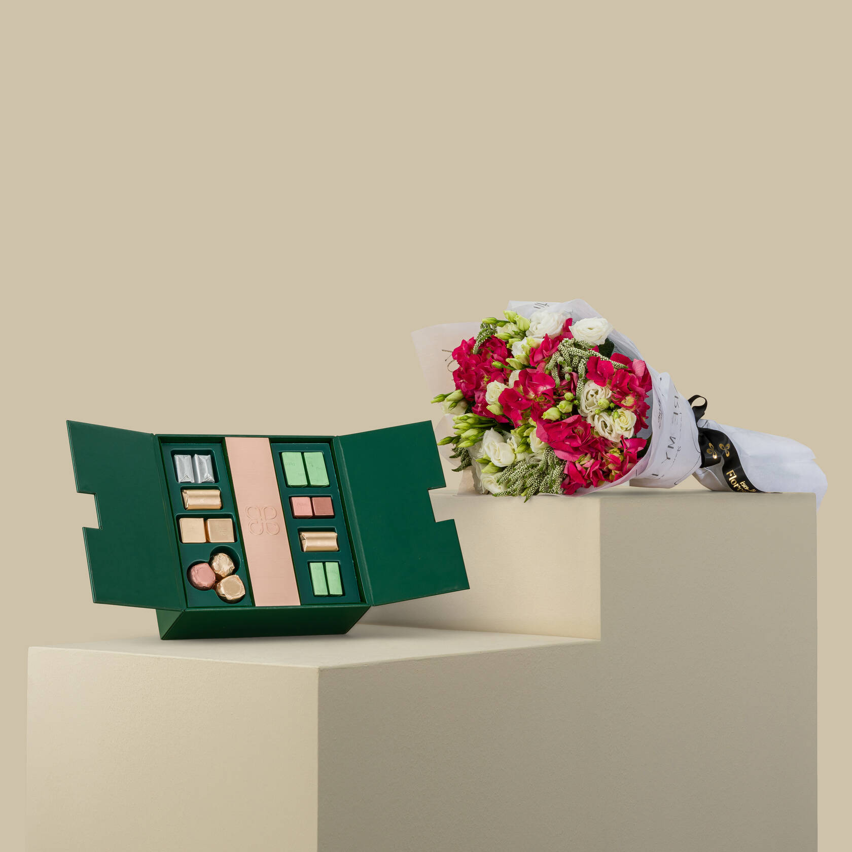 Patchi Les Signatures Prestige Chocolate | Tenderness Glow Bouquet Patchi Les Signatures Prestige Chocolate | Tenderness Glow Bouquet