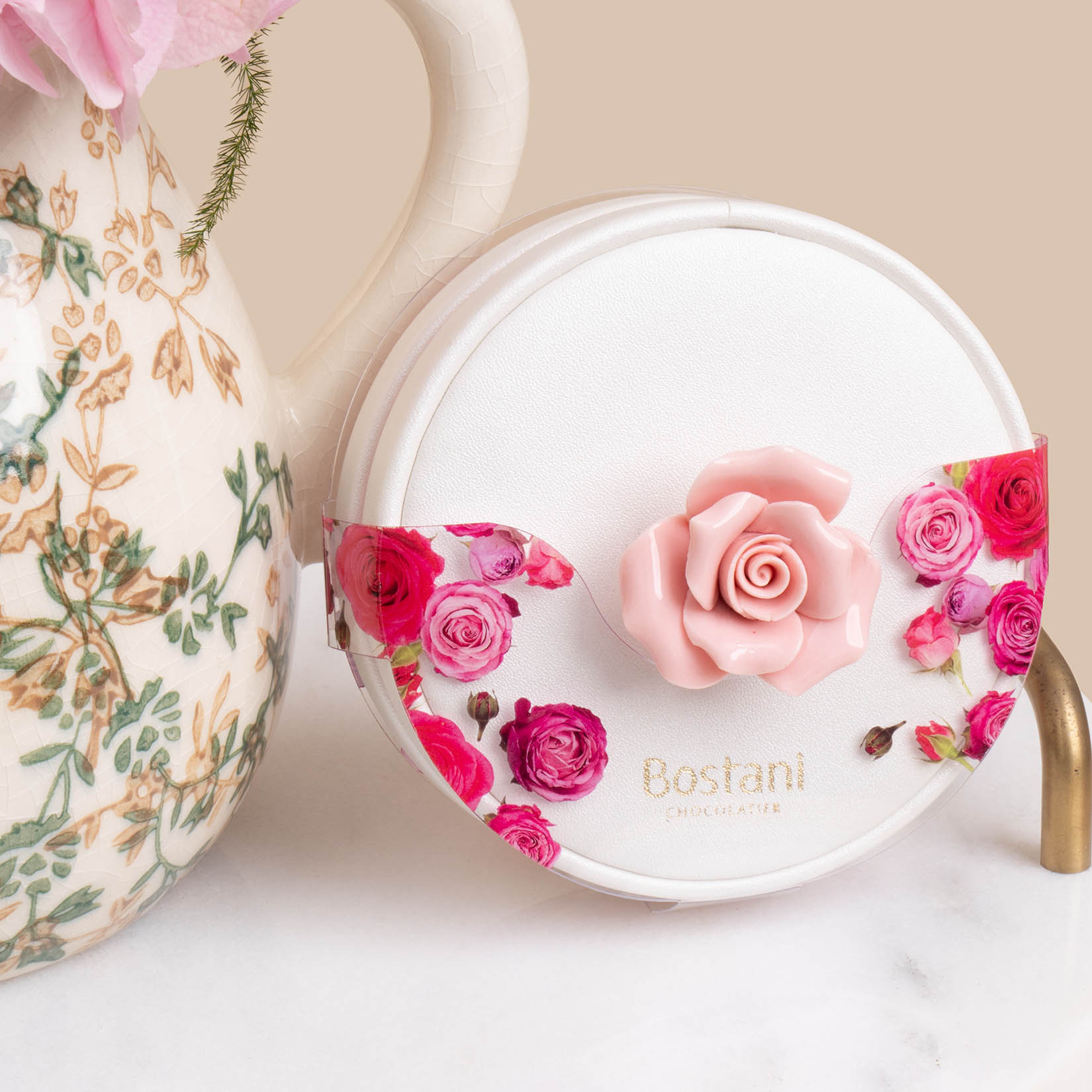 Small Bostani Rose Chocolate Box | A Gentle Flame Vase Small Bostani Rose Chocolate Box | A Gentle Flame Vase