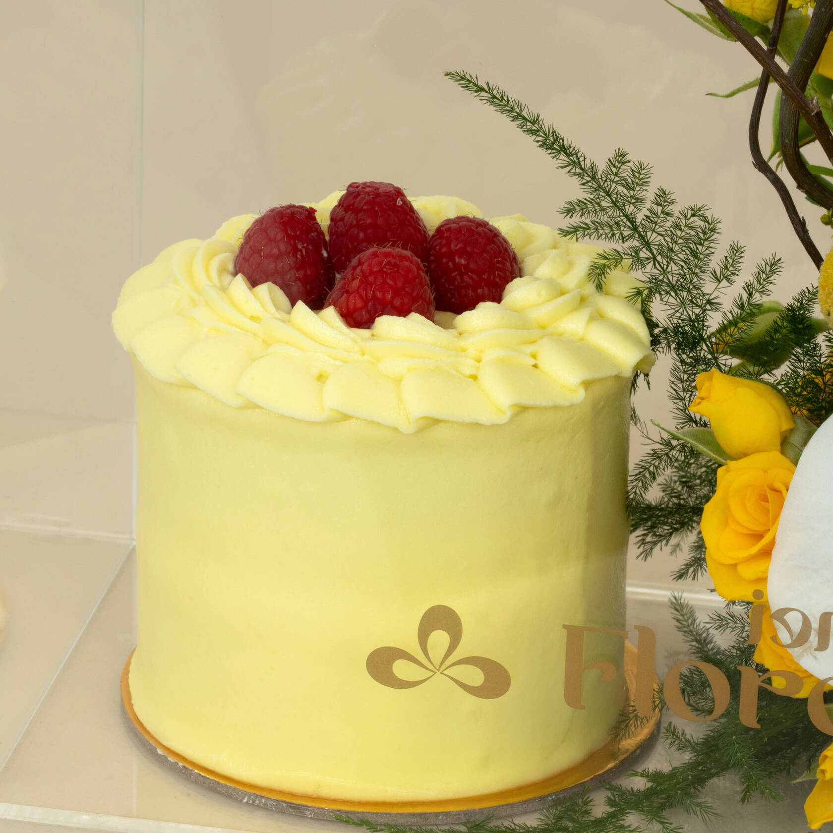 Helen Delight Cake | Happiness Bloom Acrylic Box Helen Delight Cake | Happiness Bloom Acrylic Box