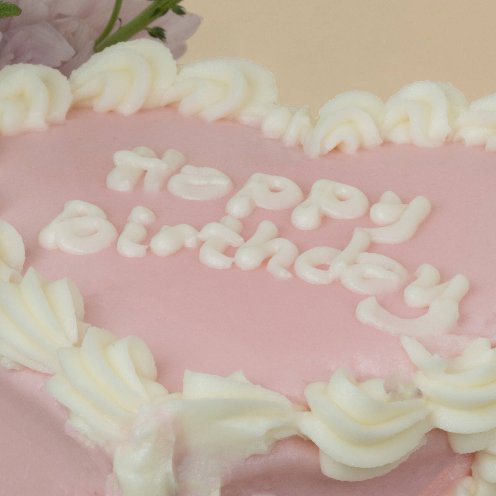 Helen Heart Shape Birthday Cake | Delicate Flowers Acrylic Box Helen Heart Shape Birthday Cake | Delicate Flowers Acrylic Box