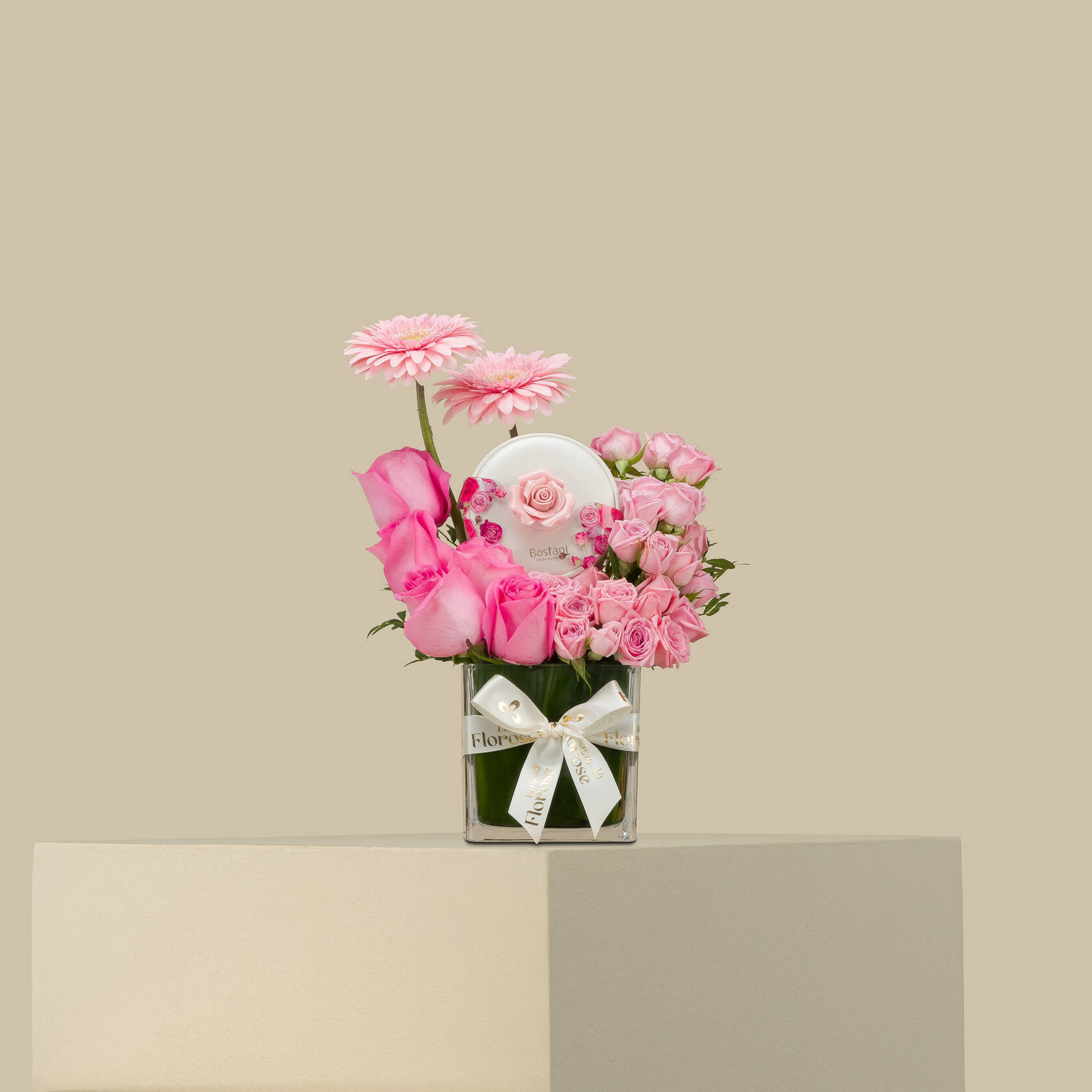 Bostani Small Box Of Rose Chocolates | Pink Flower Vase Bostani Small Box Of Rose Chocolates | Pink Flower Vase