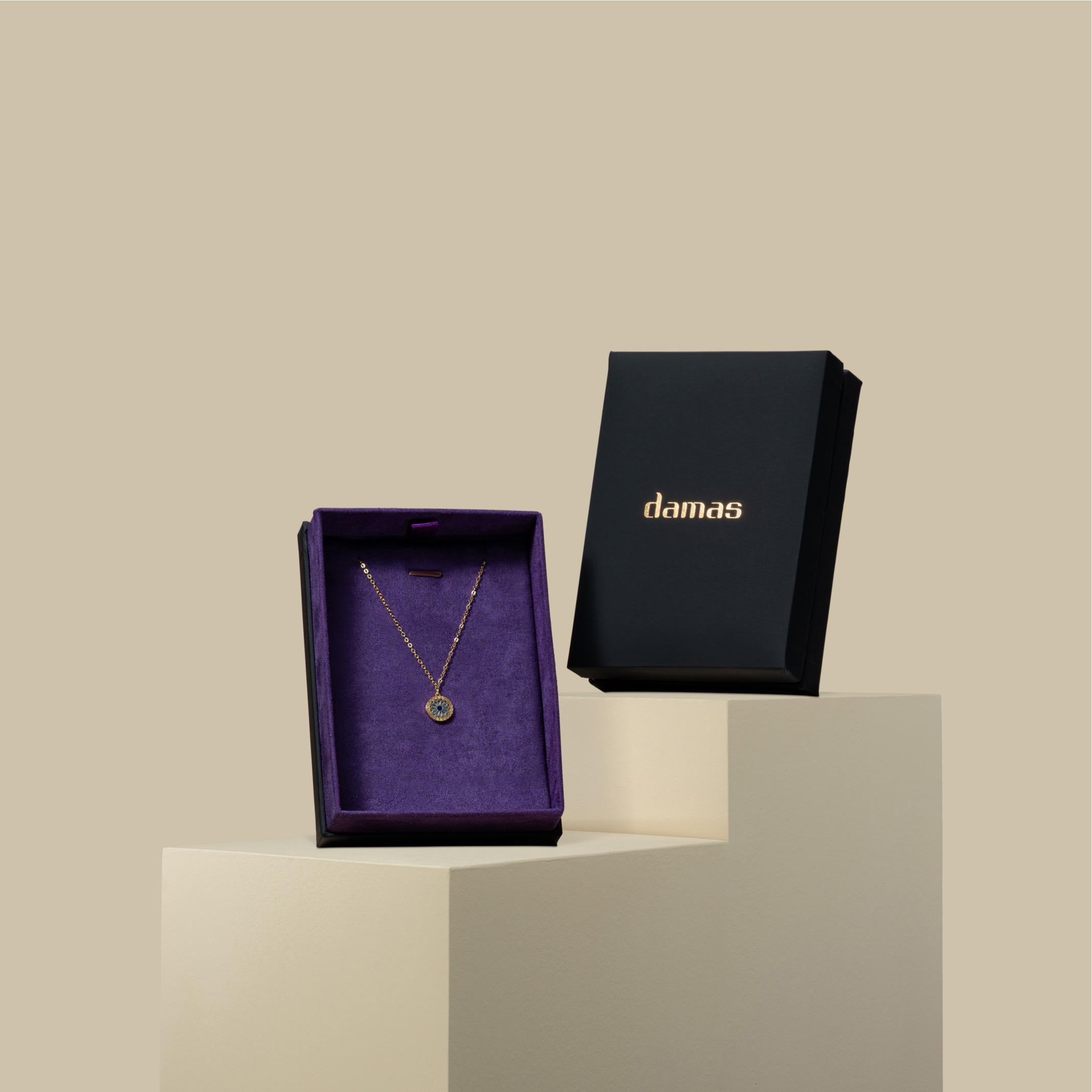 Damas | Amelia Athens Yellow Gold Necklace with Blue and White Mother Of Pearl Damas | Amelia Athens Yellow Gold Necklace with Blue and White Mother Of Pearl