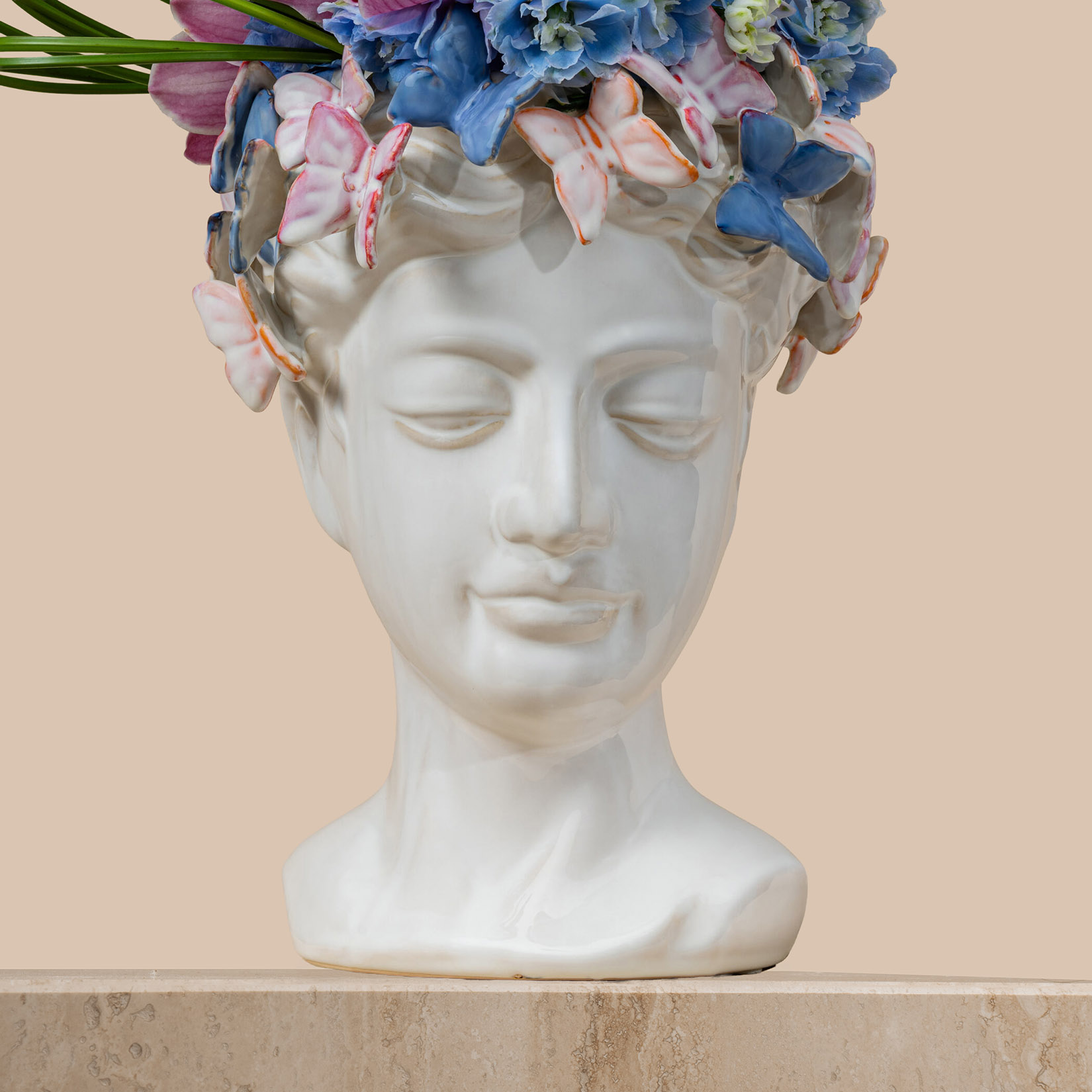 Versymbia Sculpture Vase Versymbia Sculpture Vase