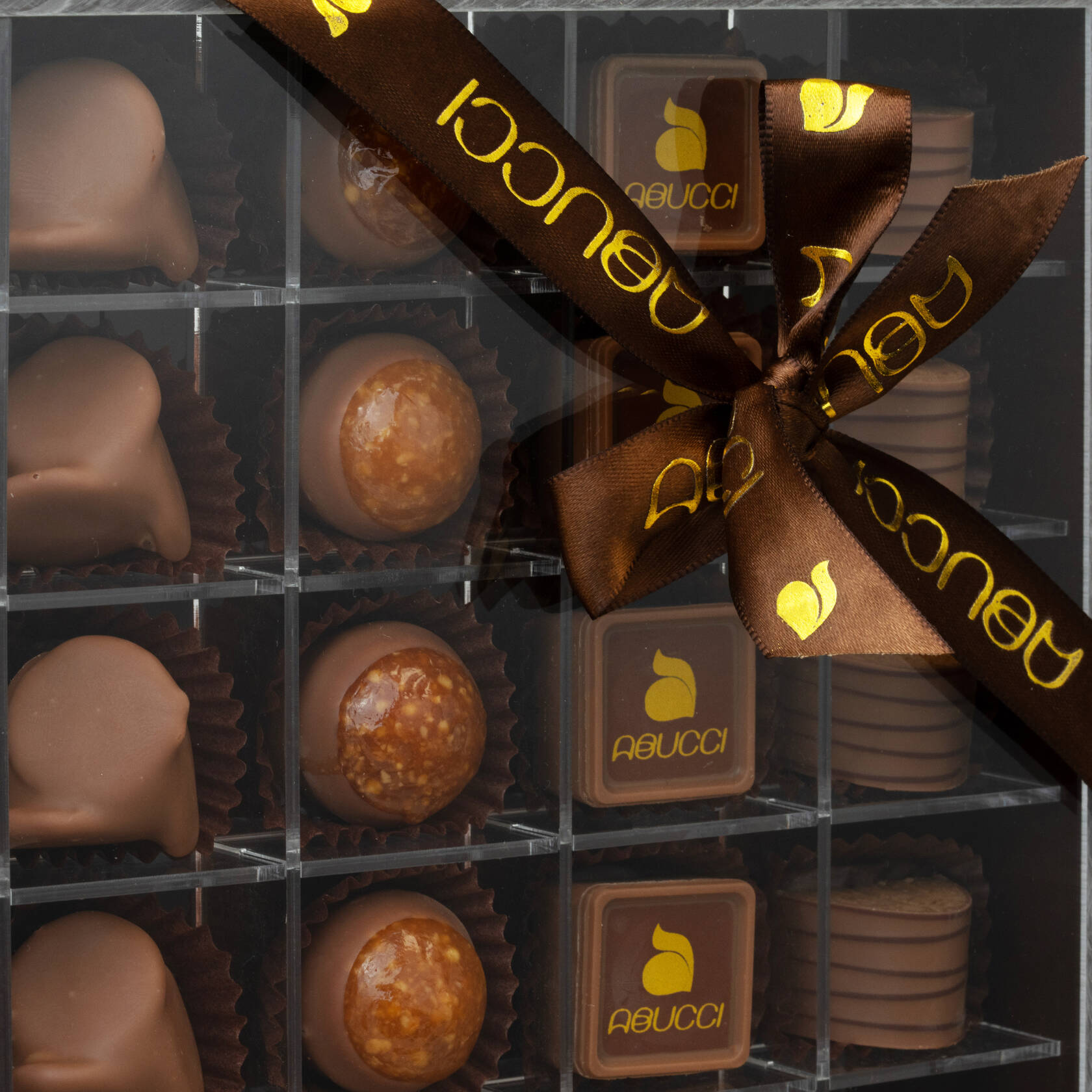 Abucci Praline Chocolate Box 36 Pieces | longing Bouquet Abucci Praline Chocolate Box 36 Pieces | longing Bouquet