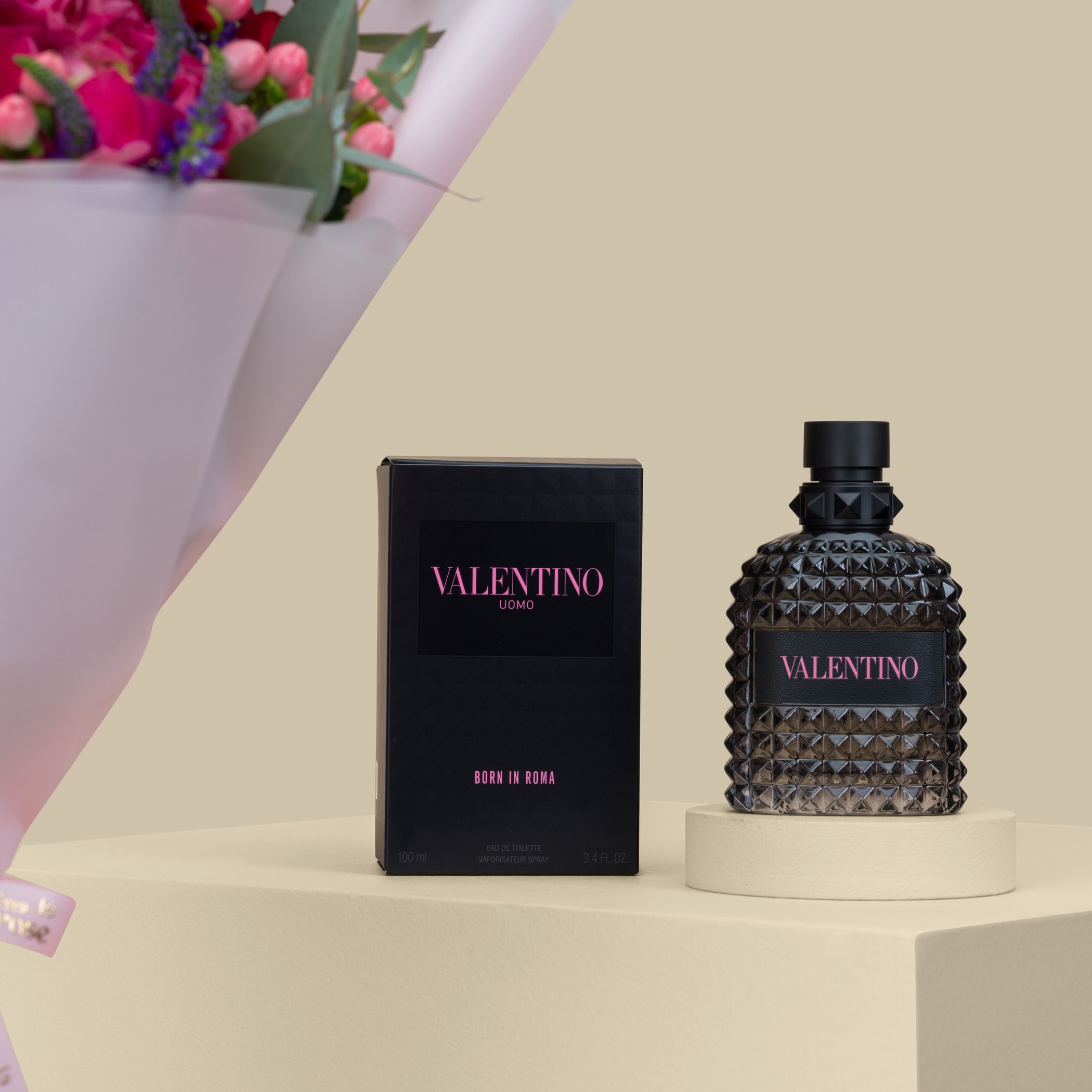 Valentino Uomo Born In Roma | Elegant Presence Bouquet Valentino Uomo Born In Roma | Elegant Presence Bouquet