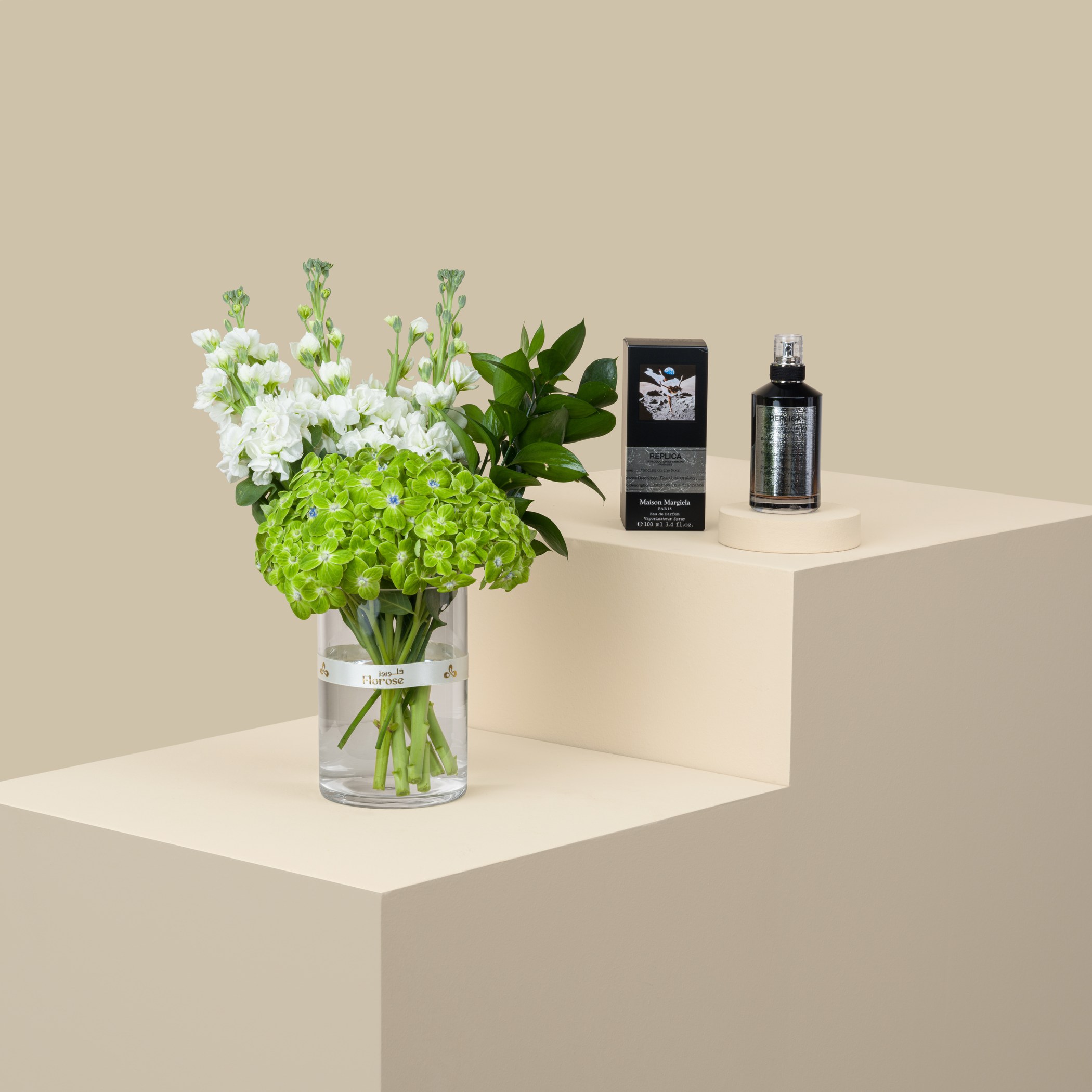 عطر دانسنغ أون ذا مون ريبليكا ميزون مارجيلا | مزهرية ضوء القمر عطر دانسنغ أون ذا مون ريبليكا ميزون مارجيلا | مزهرية ضوء القمر