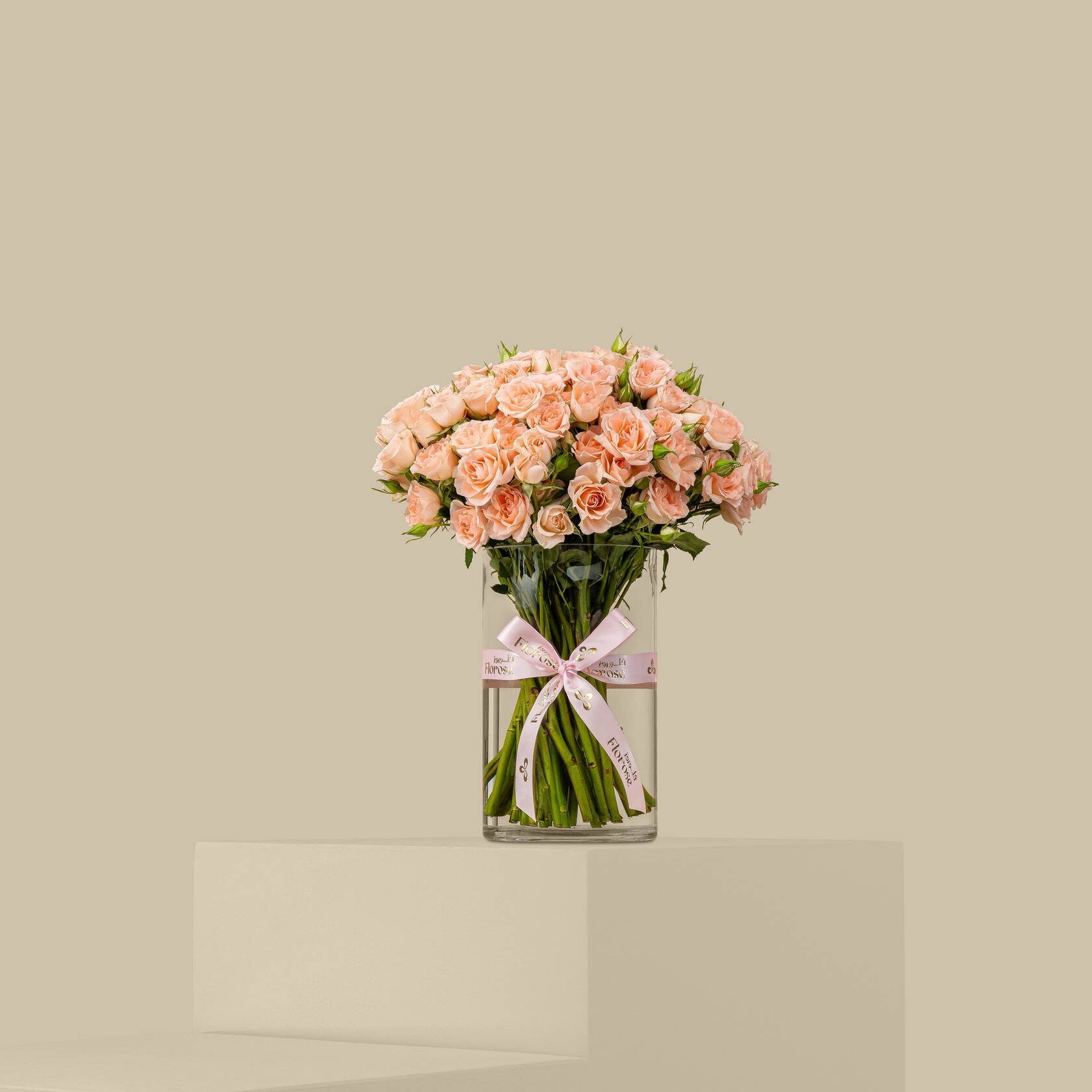 Delicate Spray Rose Vase Peach | 30 Flowers Delicate Spray Rose Vase Peach | 30 Flowers