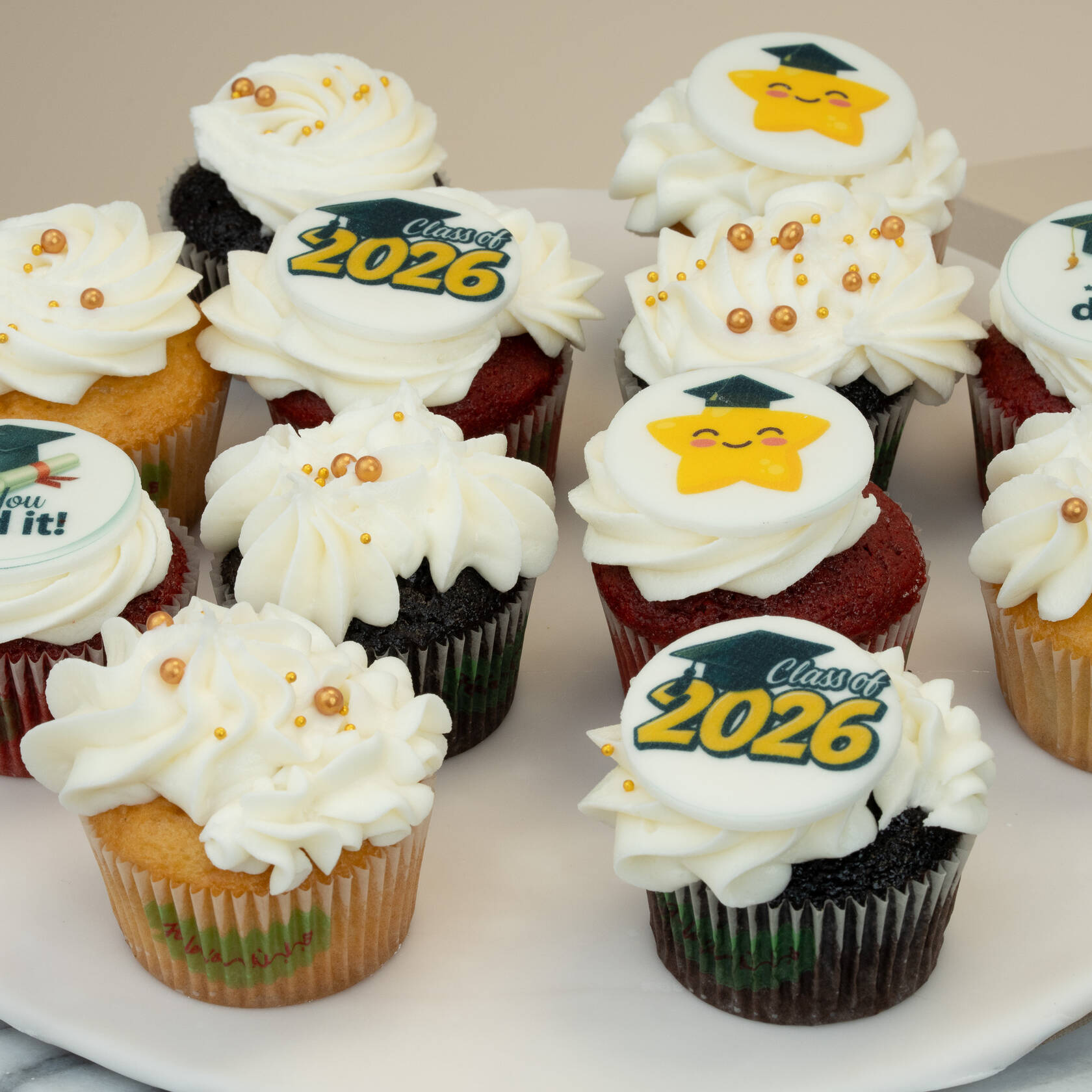 Helen’s Graduation Cupcakes | Delicate Bouquet Helen’s Graduation Cupcakes | Delicate Bouquet