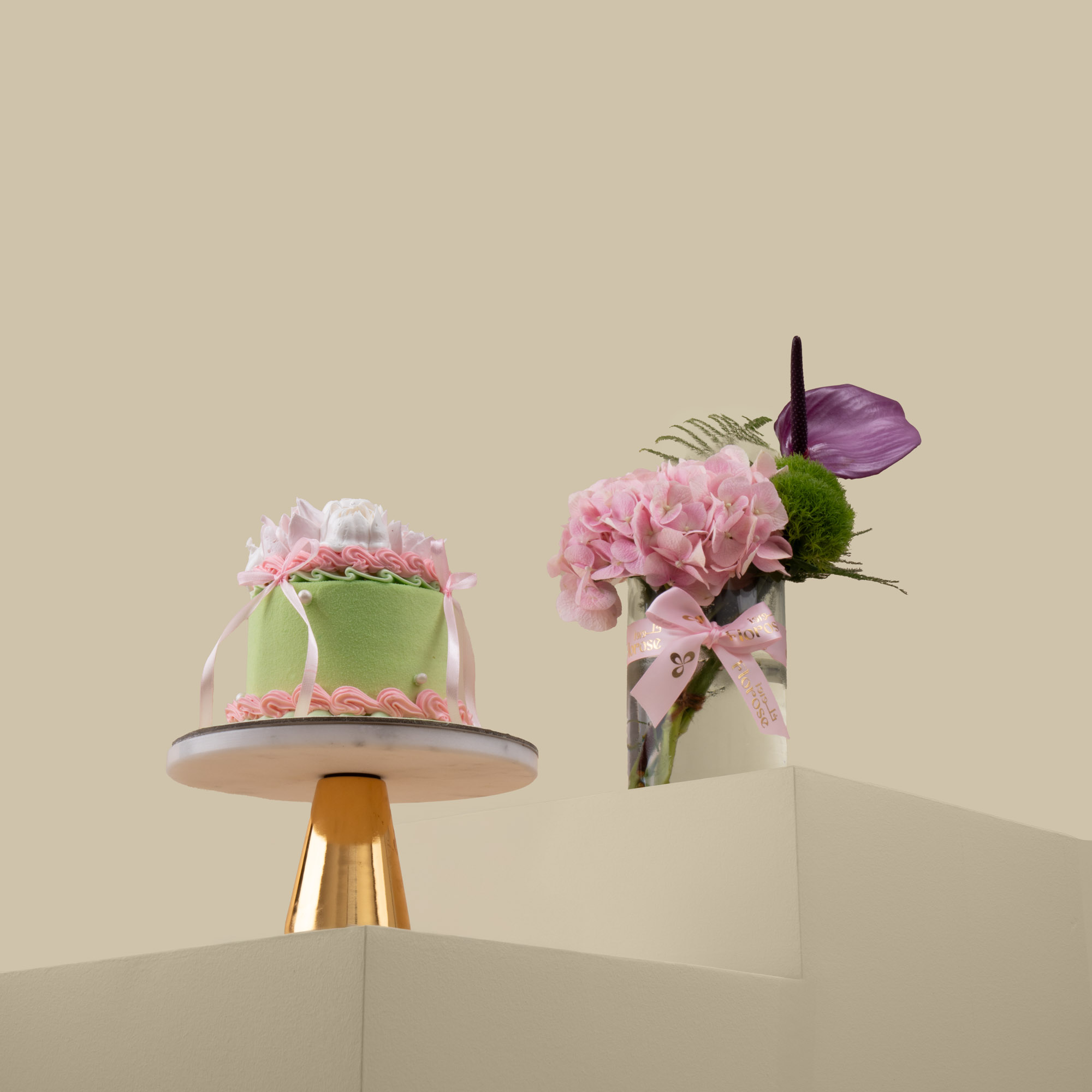 Sweet Atelier | Flowerti Cake | Purple Charm Vase Sweet Atelier | Flowerti Cake | Purple Charm Vase