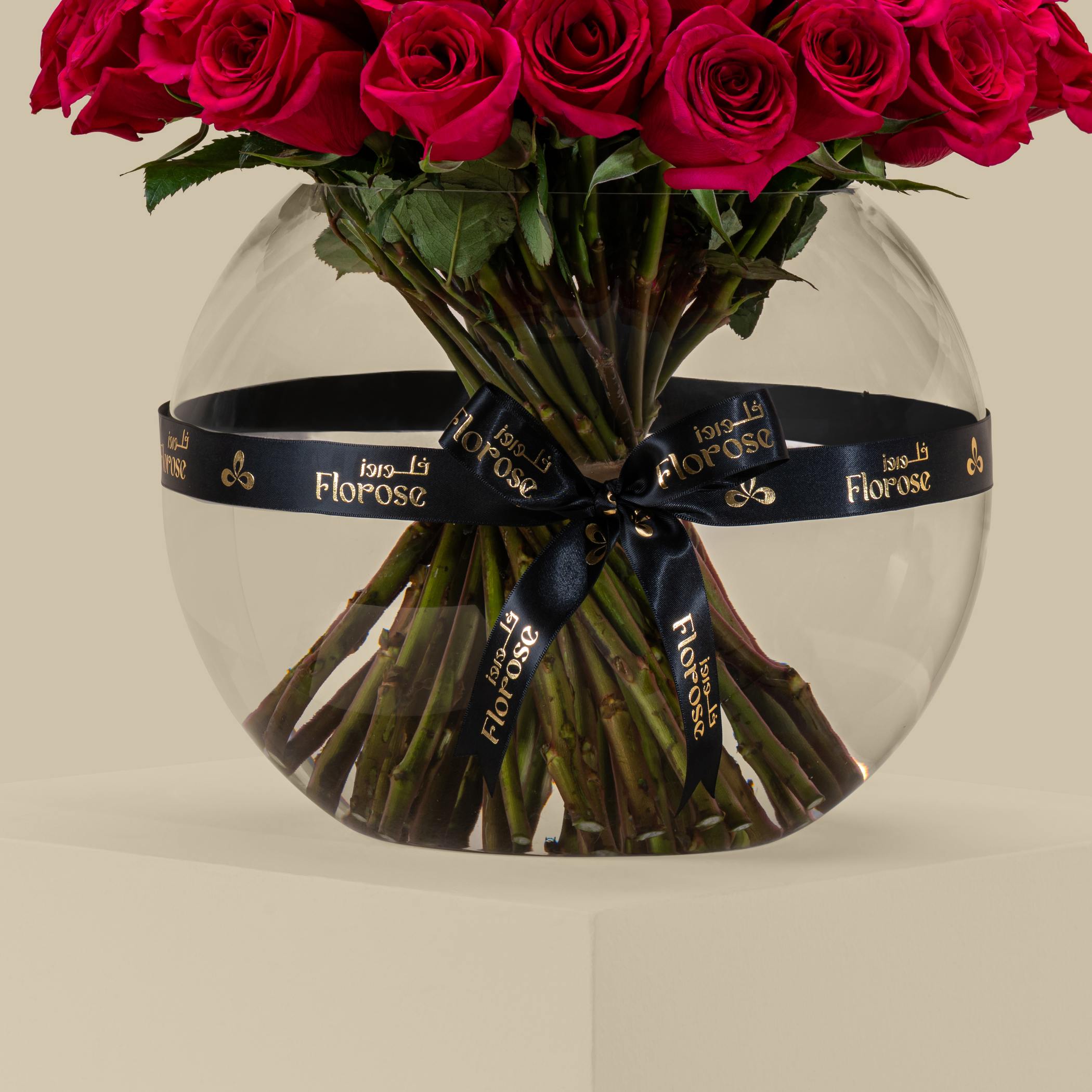 Striking Rose Vase Fuchsia | 50 Flowers Striking Rose Vase Fuchsia | 50 Flowers