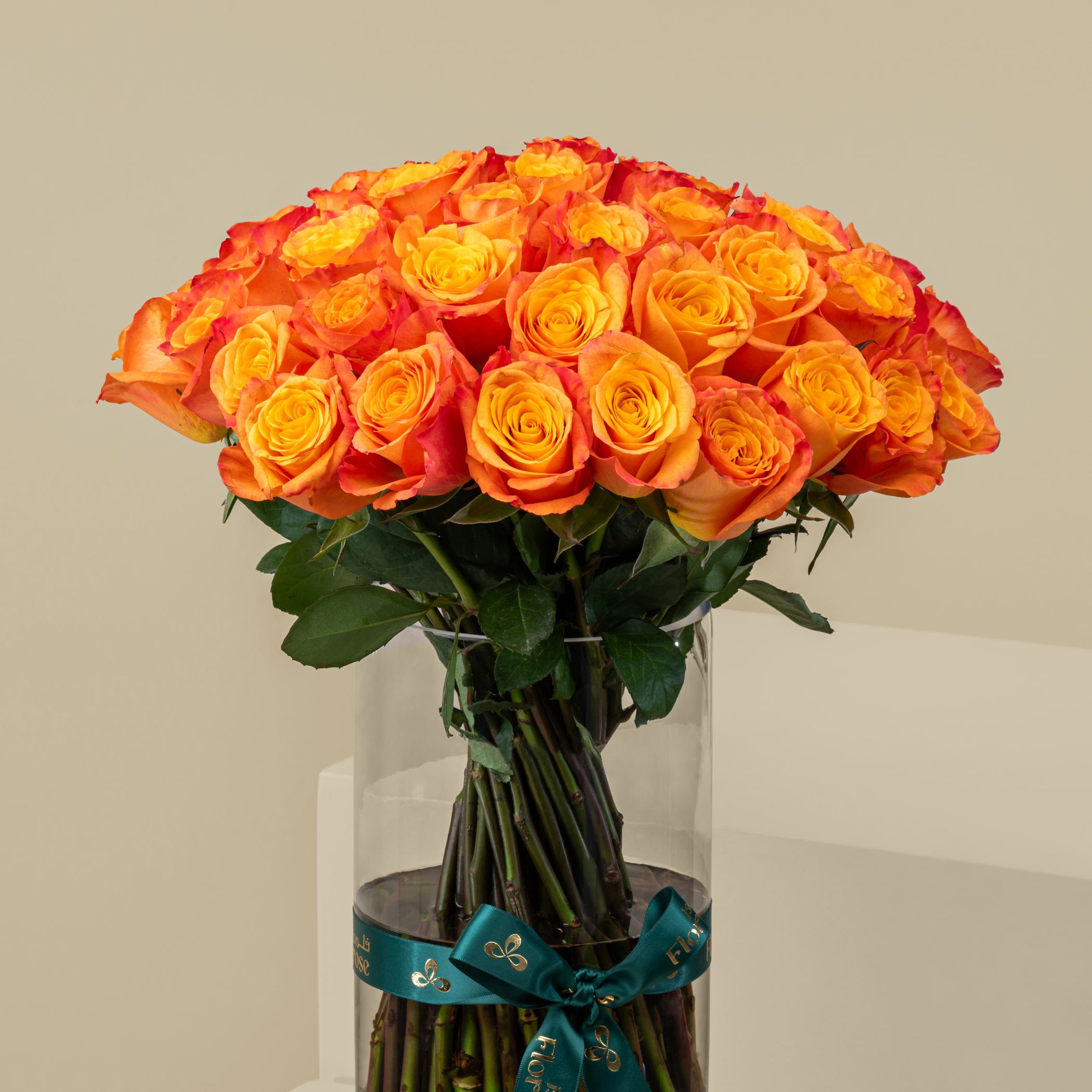 Charming Rose Vase Orange | 50 Flowers Charming Rose Vase Orange | 50 Flowers
