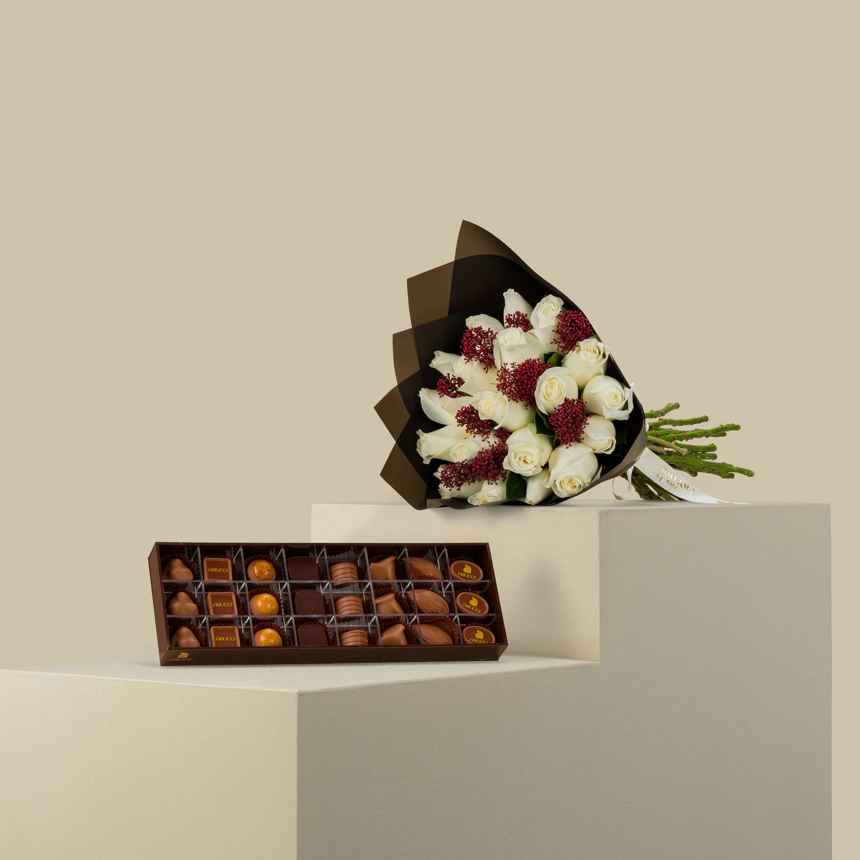 Abucci Praline Chocolate Box 24 Pieces | Snowy Bouquet Abucci Praline Chocolate Box 24 Pieces | Snowy Bouquet