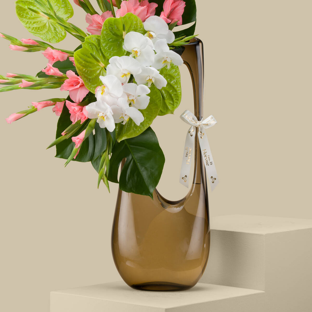 Mesmerizing Premium Vase Mesmerizing Premium Vase