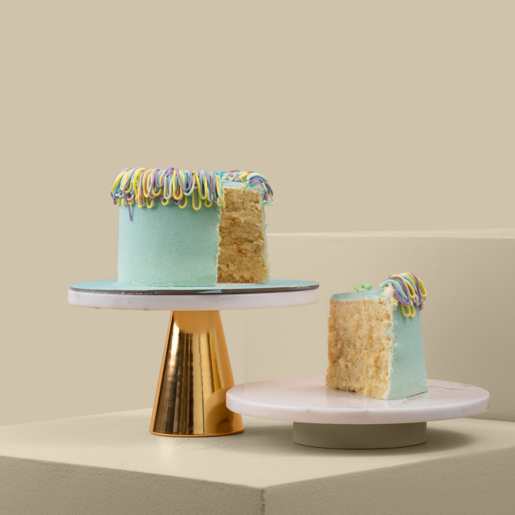 Sweet Atelier | Rainbow Birthday Cake | Radiant Bloom Vase Sweet Atelier | Rainbow Birthday Cake | Radiant Bloom Vase
