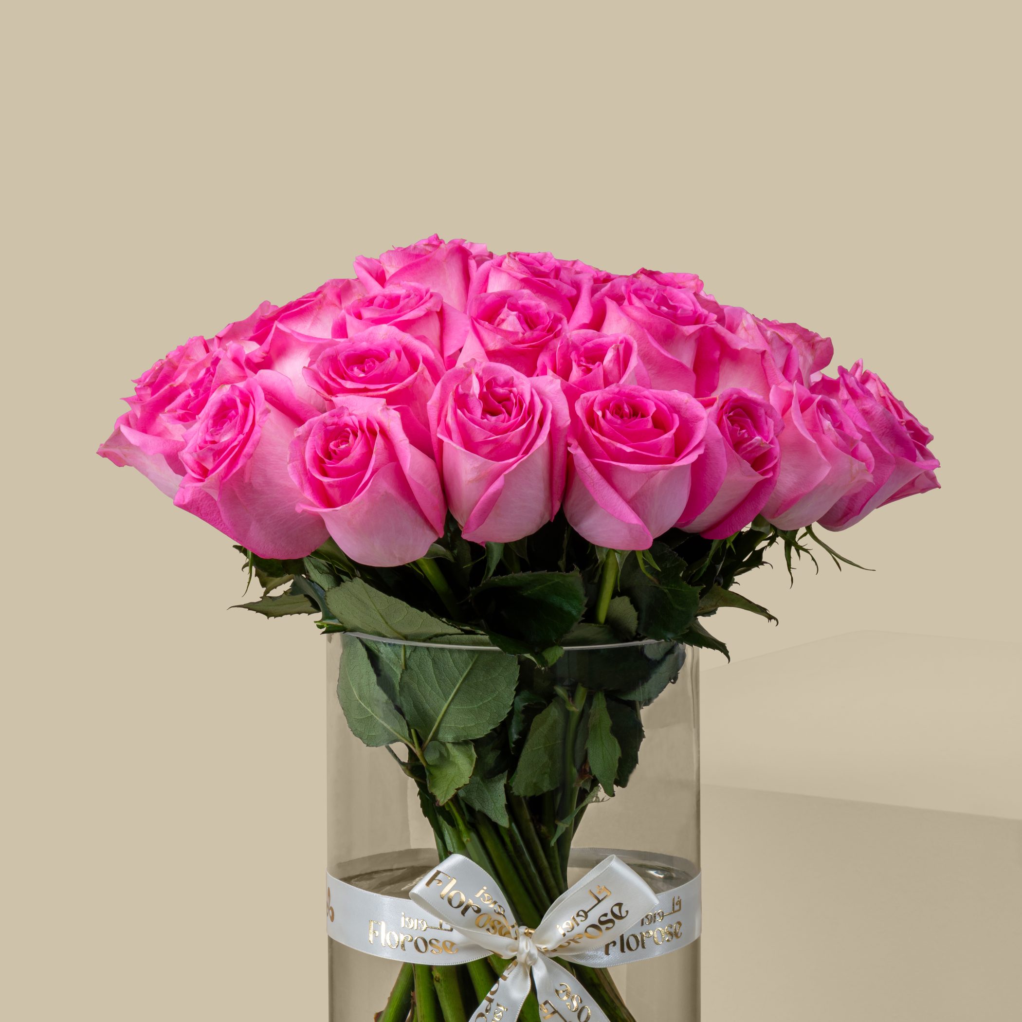 Attractive Rose Vase Dark Pink | 35 Flowers Attractive Rose Vase Dark Pink | 35 Flowers