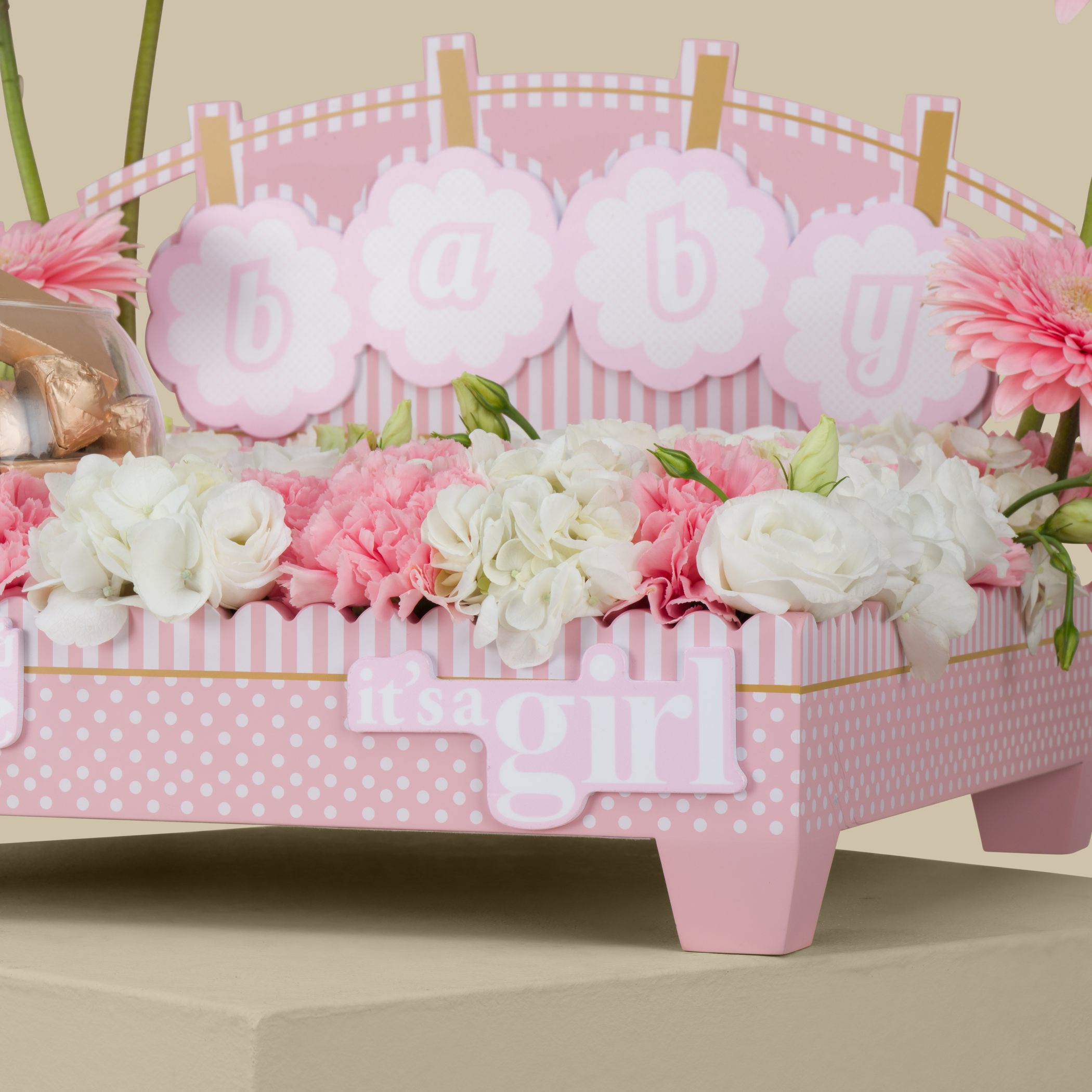 Patchi Chocolate | Dreamy Rose Tray Patchi Chocolate | Dreamy Rose Tray