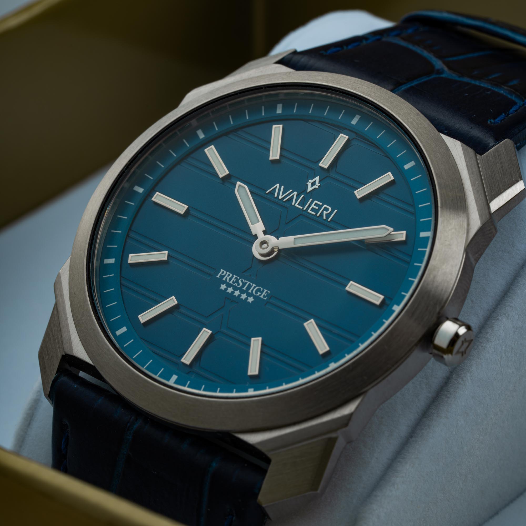 Avalieri Prestige Men's Whatch Blue Dial | Cloud Vase With Dad Topper Avalieri Prestige Men's Whatch Blue Dial | Cloud Vase With Dad Topper