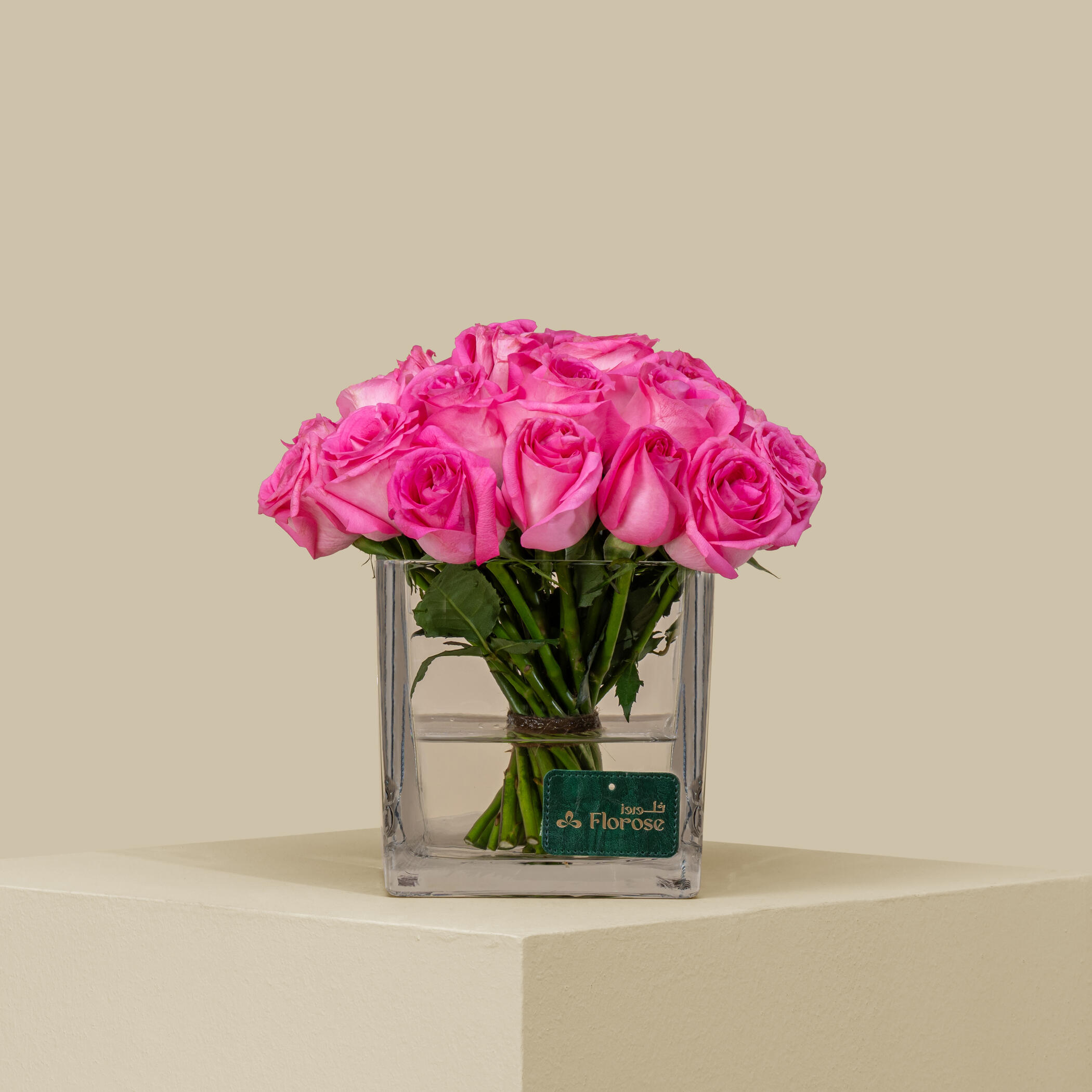 Dazzling Rose Square Vase Dark Pink | 25 Flowers Dazzling Rose Square Vase Dark Pink | 25 Flowers