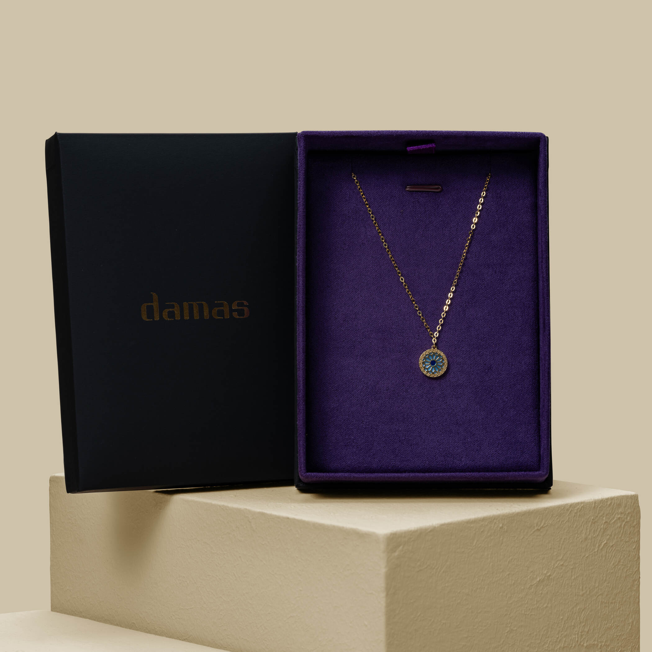 Damas | Amelia Athens Yellow Gold Necklace with Blue and White Mother Of Pearl Damas | Amelia Athens Yellow Gold Necklace with Blue and White Mother Of Pearl