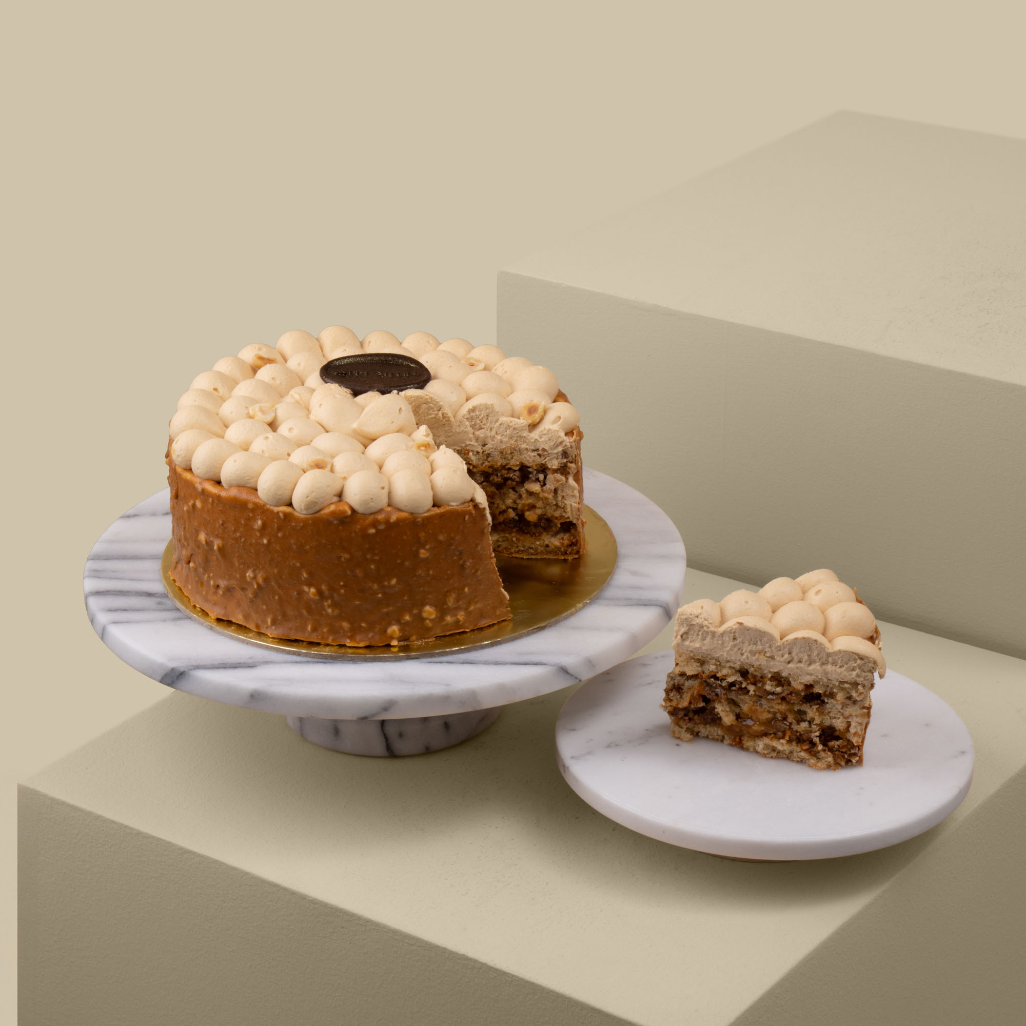 Sweet Atelier | Chocolate Hazelnut Cake | Peach Elegance Bouquet Sweet Atelier | Chocolate Hazelnut Cake | Peach Elegance Bouquet