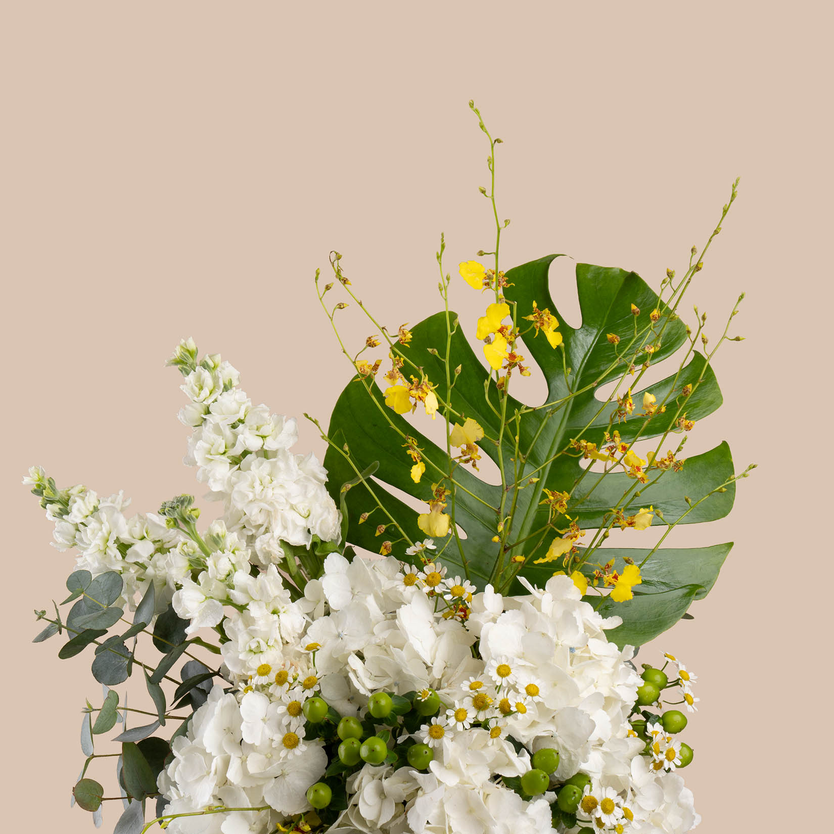 Luxurious Radiance Premium Vase Luxurious Radiance Premium Vase