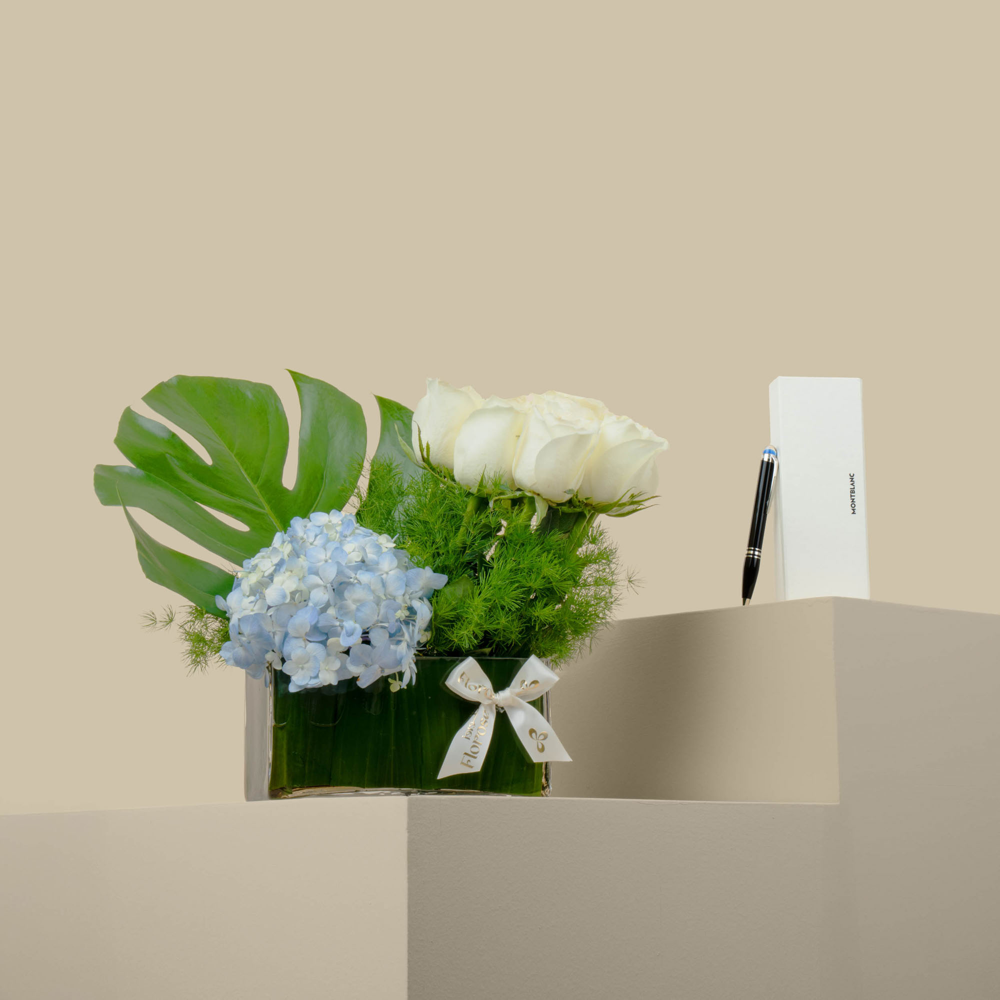 Montblanc BP STARWALKER Pen Black | Pure Love Vase Montblanc BP STARWALKER Pen Black | Pure Love Vase