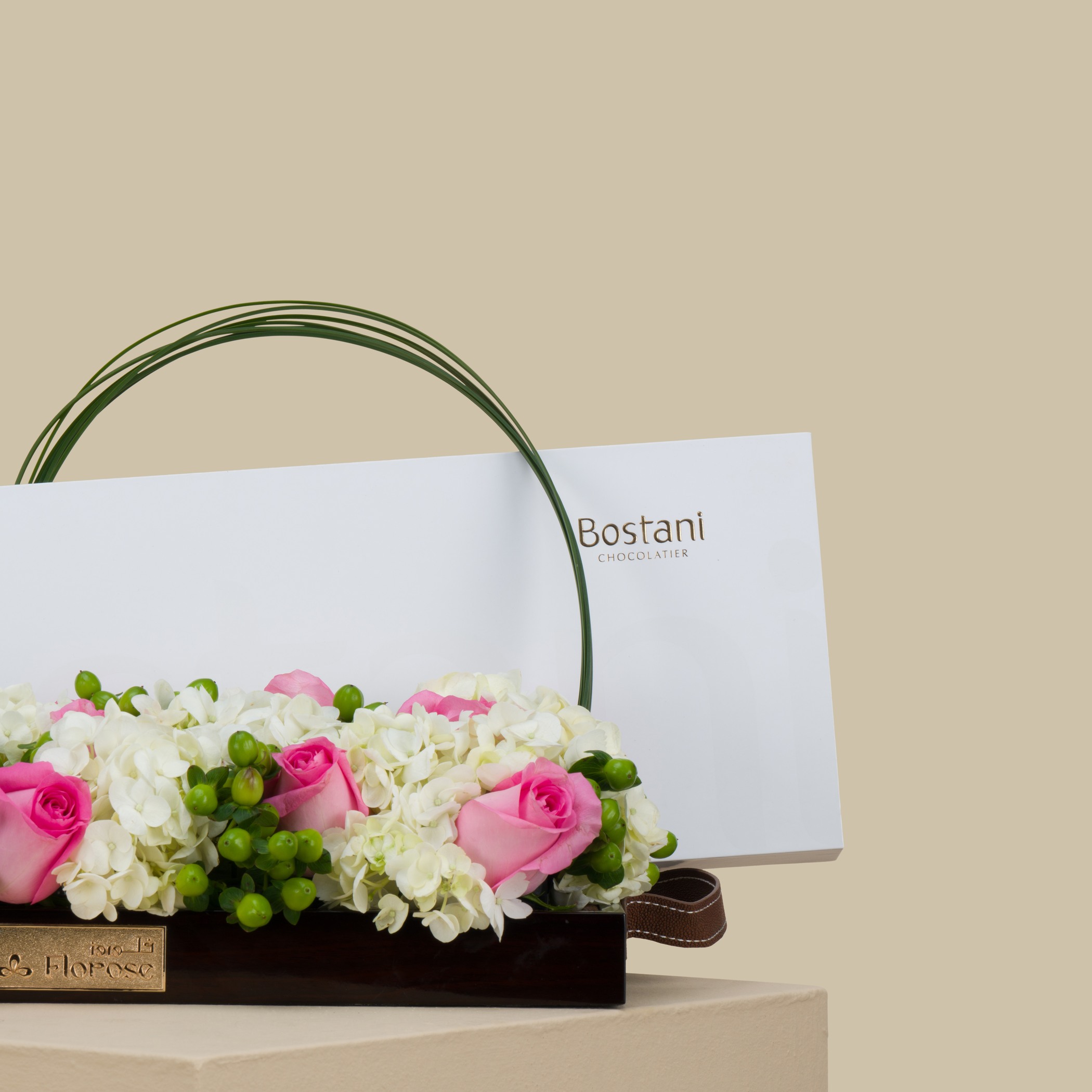 Bostani Special Chocolate Box | White Pink Flowers Bostani Special Chocolate Box | White Pink Flowers