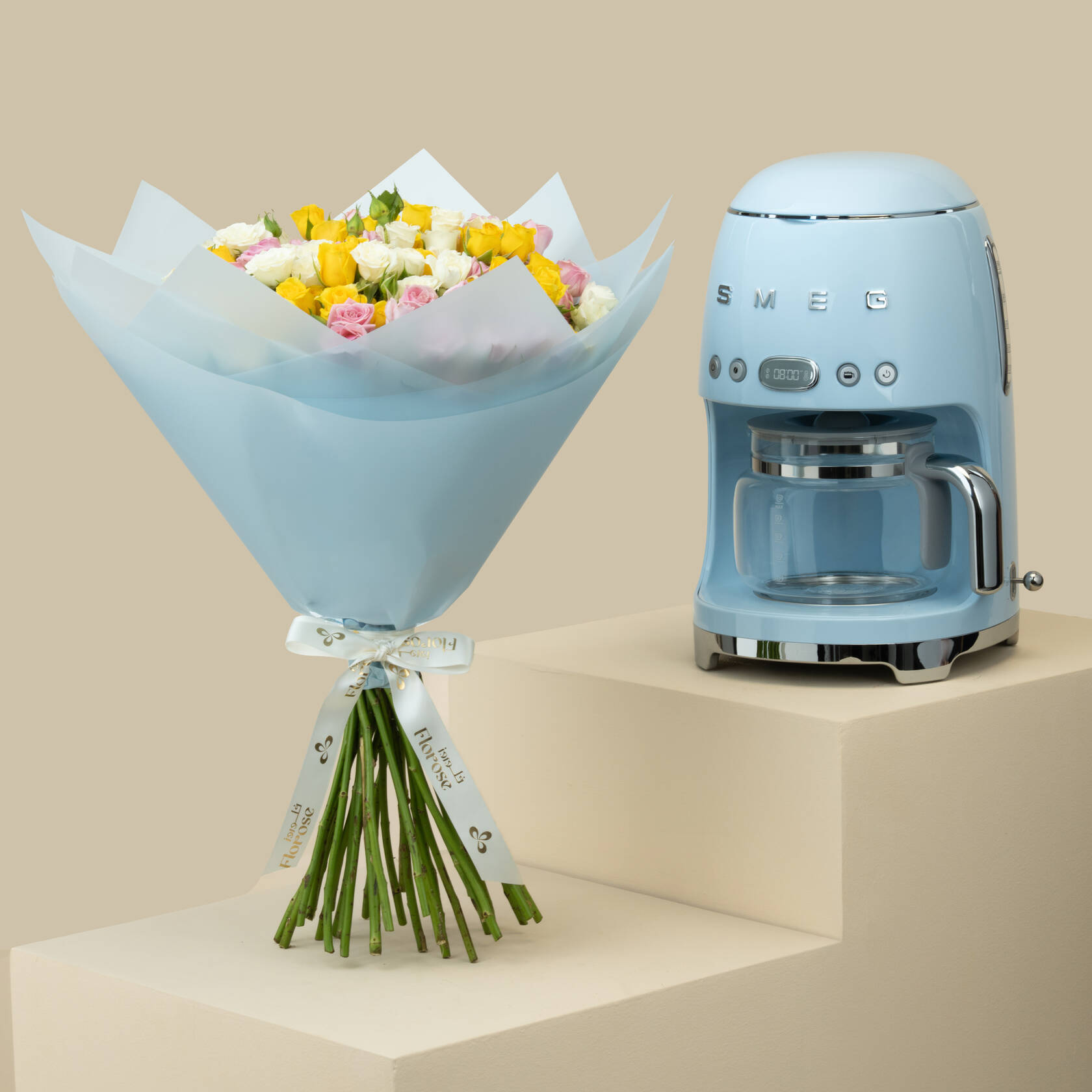 Smeg 50's Style Drip Filter Coffee Machine Pastel Blue | Radiance Bouquet Smeg 50's Style Drip Filter Coffee Machine Pastel Blue | Radiance Bouquet