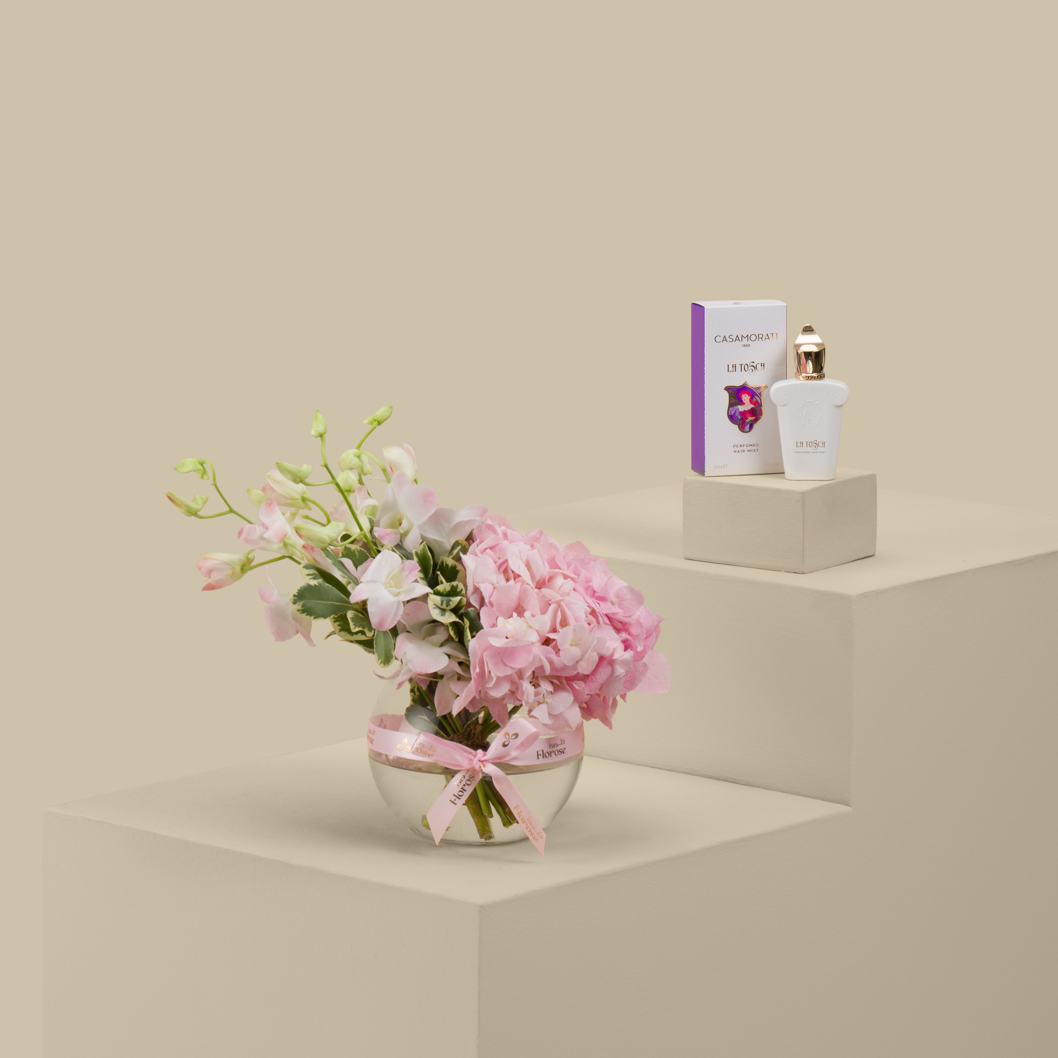 Casamorati La Tosca Hair Spray | Pink Shy Round Vase Casamorati La Tosca Hair Spray | Pink Shy Round Vase