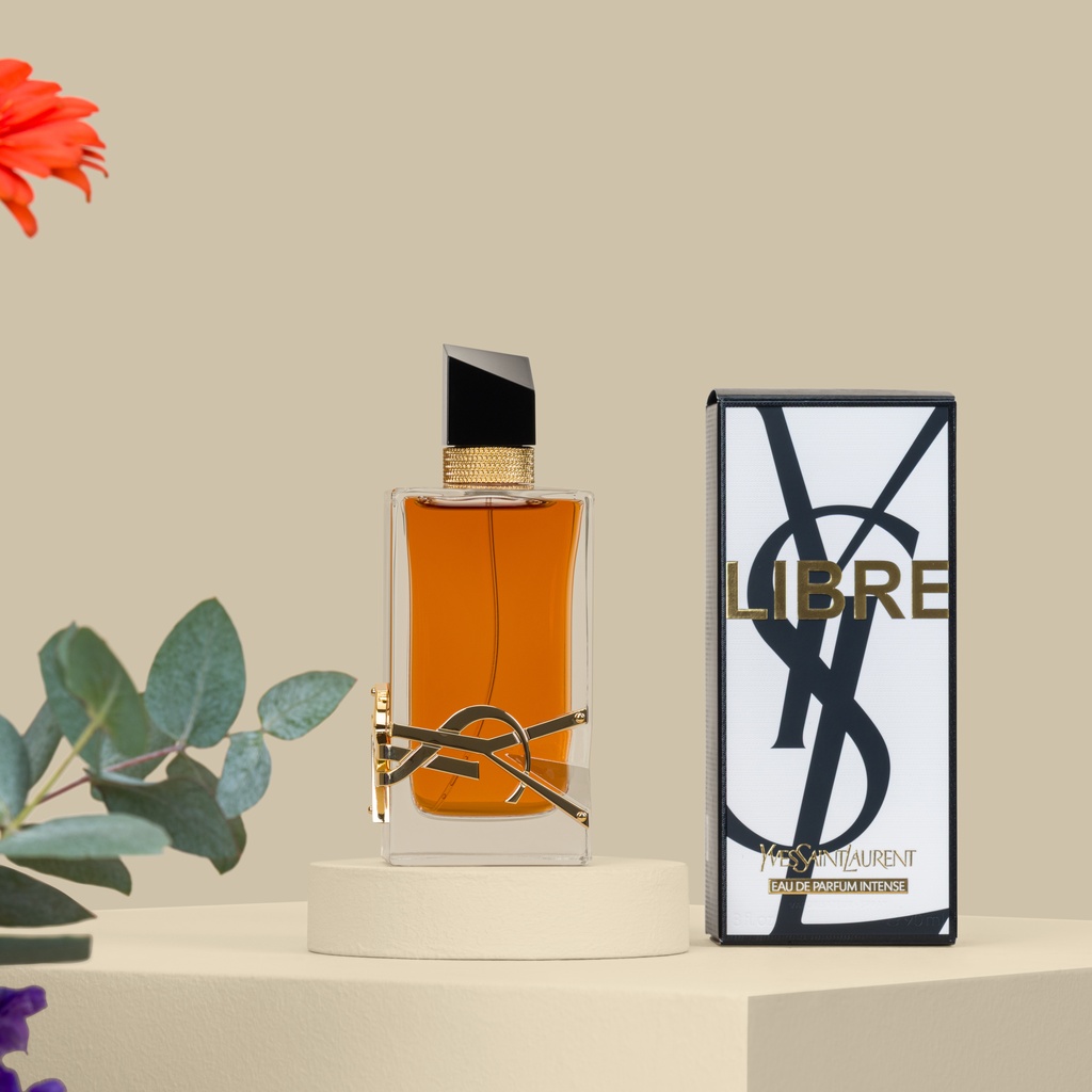 عطر ليبر إنتنس إيف سان لوران | مزهرية وهج الأنوثة عطر ليبر إنتنس إيف سان لوران | مزهرية وهج الأنوثة