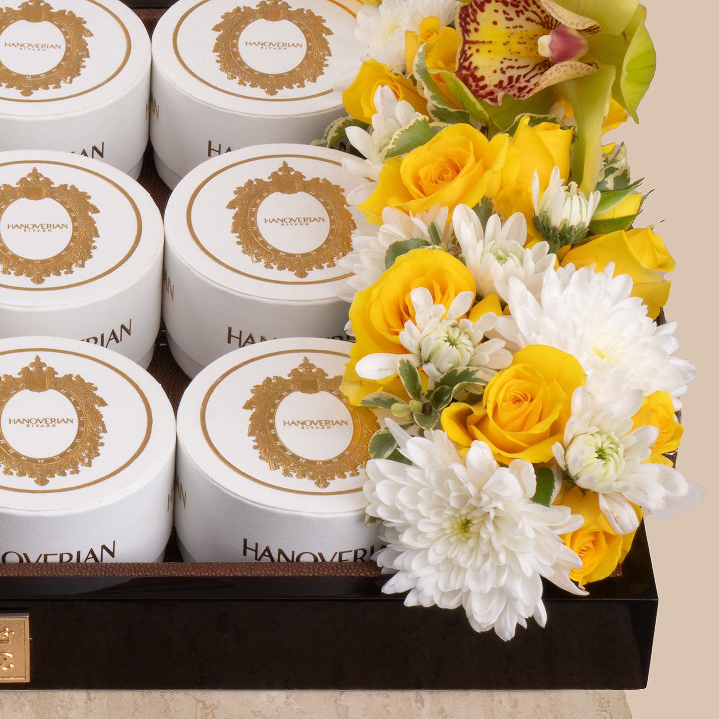 Hanoverian Tiny Round Chocolate Tray | Cozy Dream Flowers Hanoverian Tiny Round Chocolate Tray | Cozy Dream Flowers