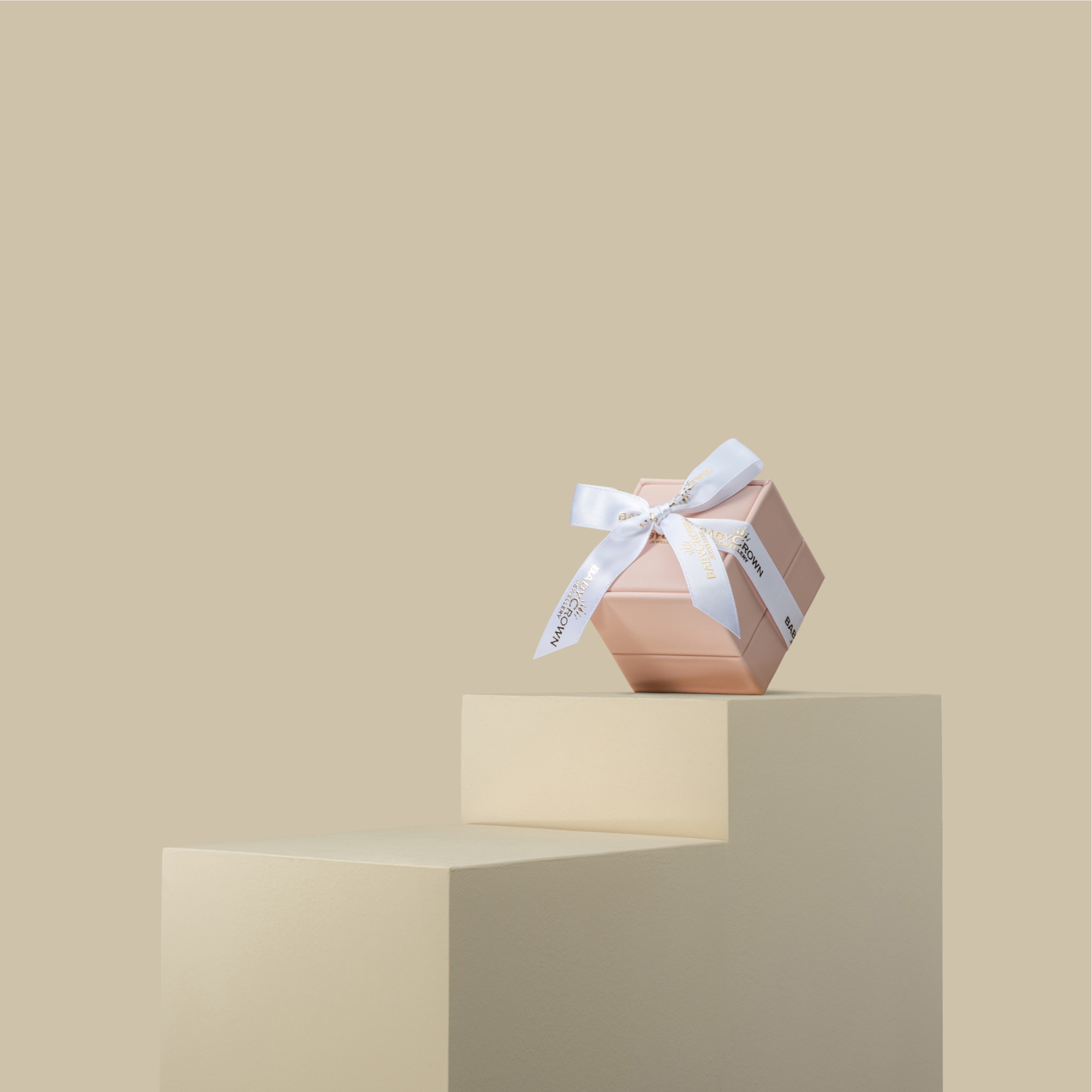 سوار تاج الاميرة بقلب الألماس من بيبي كراون سوار تاج الاميرة بقلب الألماس من بيبي كراون
