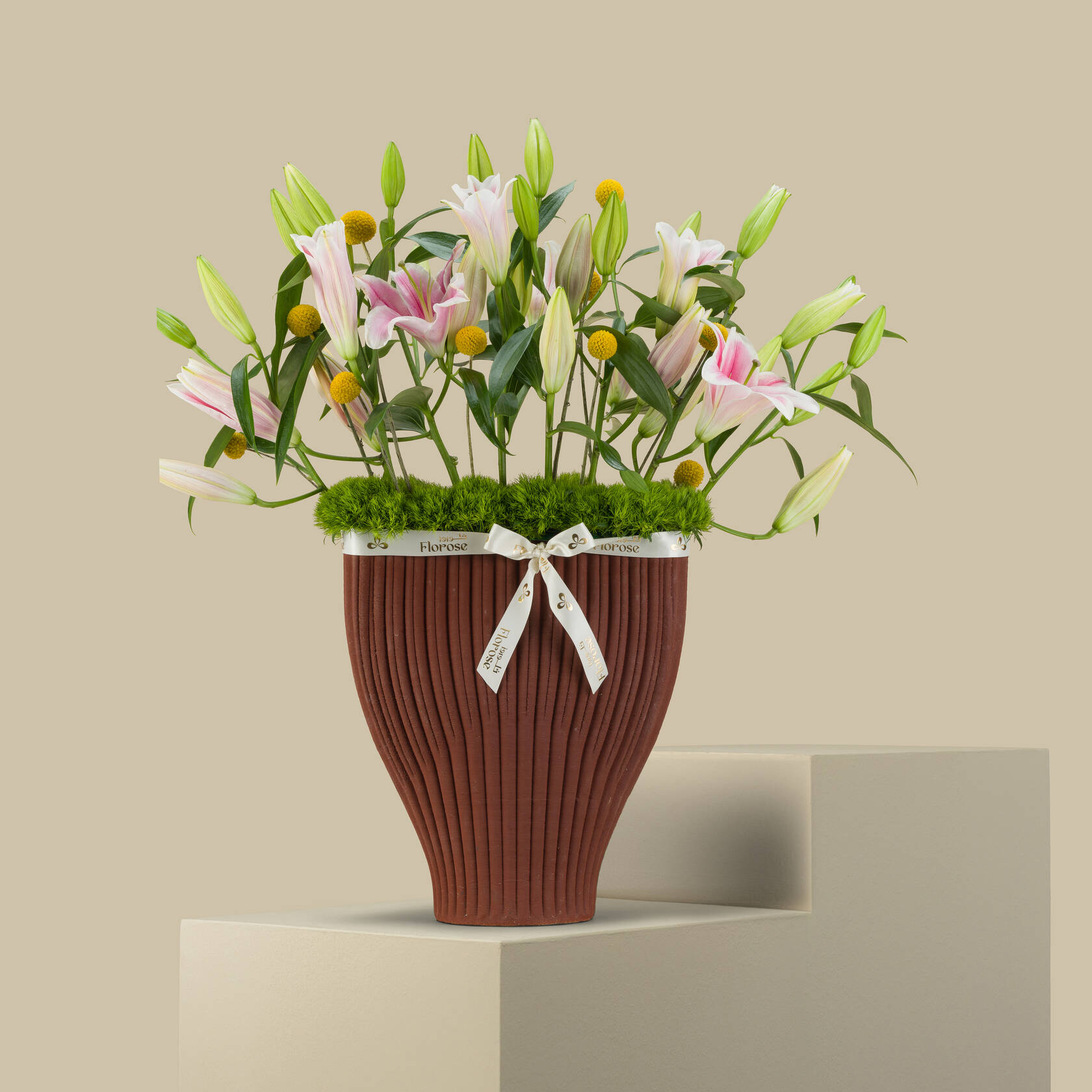 Delicate Premium Vase Delicate Premium Vase