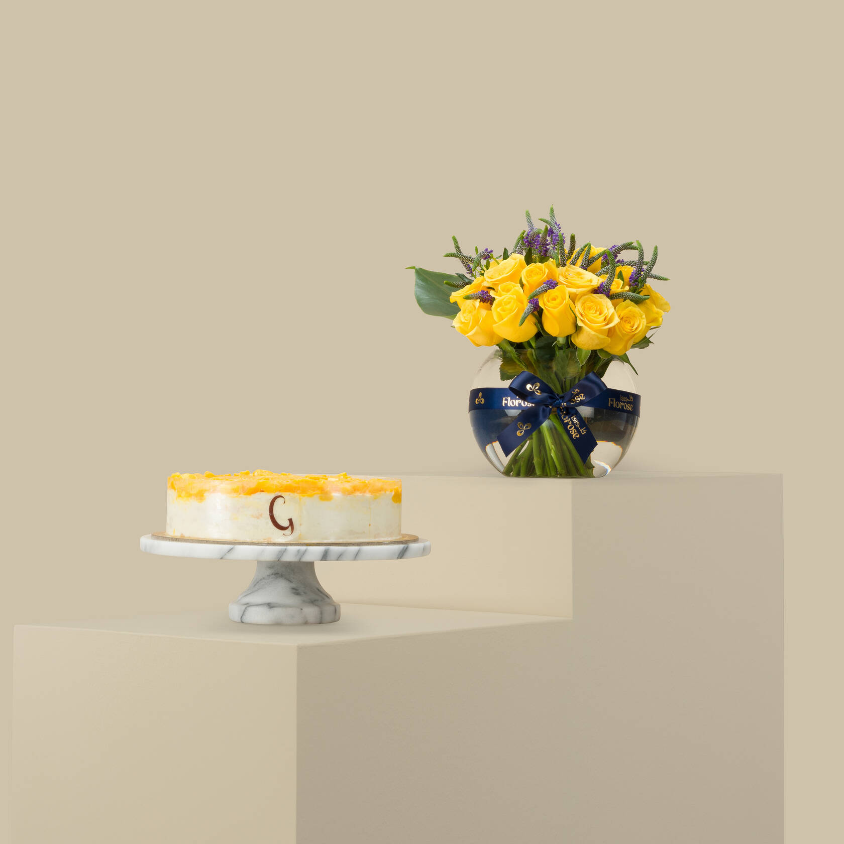 Ganache Mango Cake | Sun Spectrum Round Vase Ganache Mango Cake | Sun Spectrum Round Vase