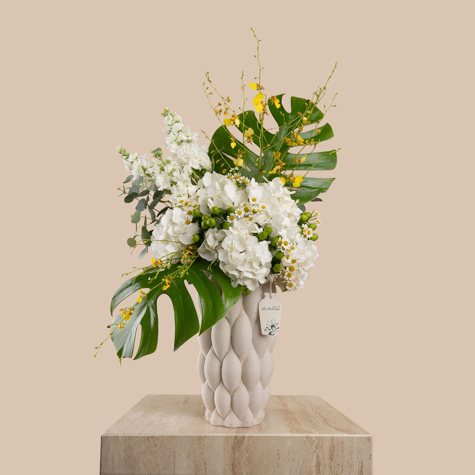Luxurious Radiance Premium Vase Luxurious Radiance Premium Vase