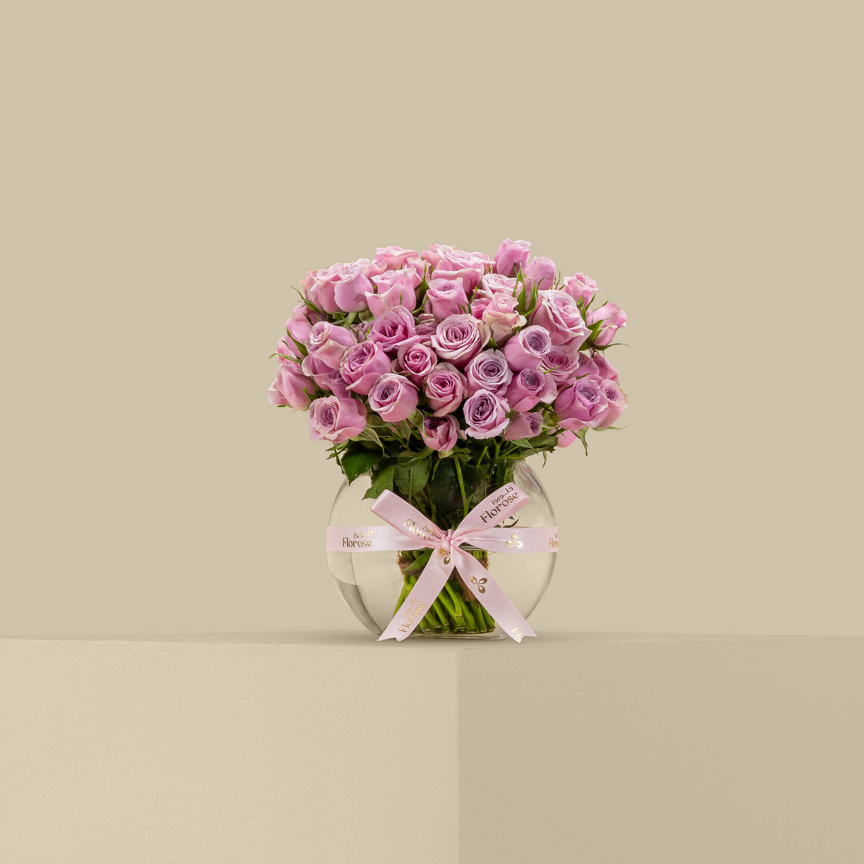 Iconic Spray Rose Vase Light Purple | 20 Flowers Iconic Spray Rose Vase Light Purple | 20 Flowers