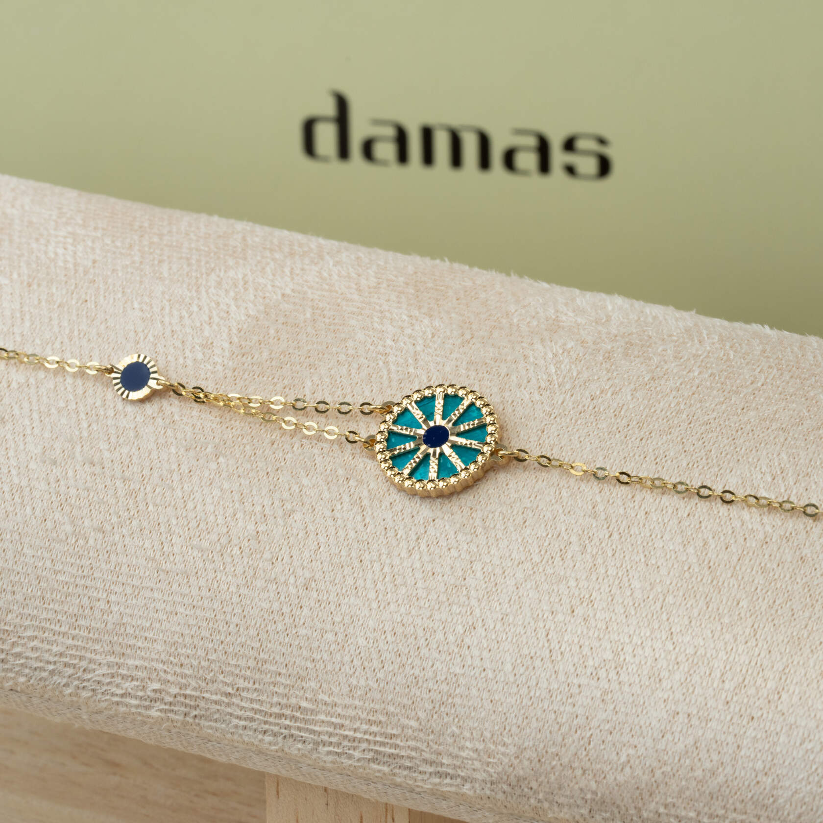 Damas | Dubai Bracelet Amelia | Heartfelt Warmth Square Vase Damas | Dubai Bracelet Amelia | Heartfelt Warmth Square Vase
