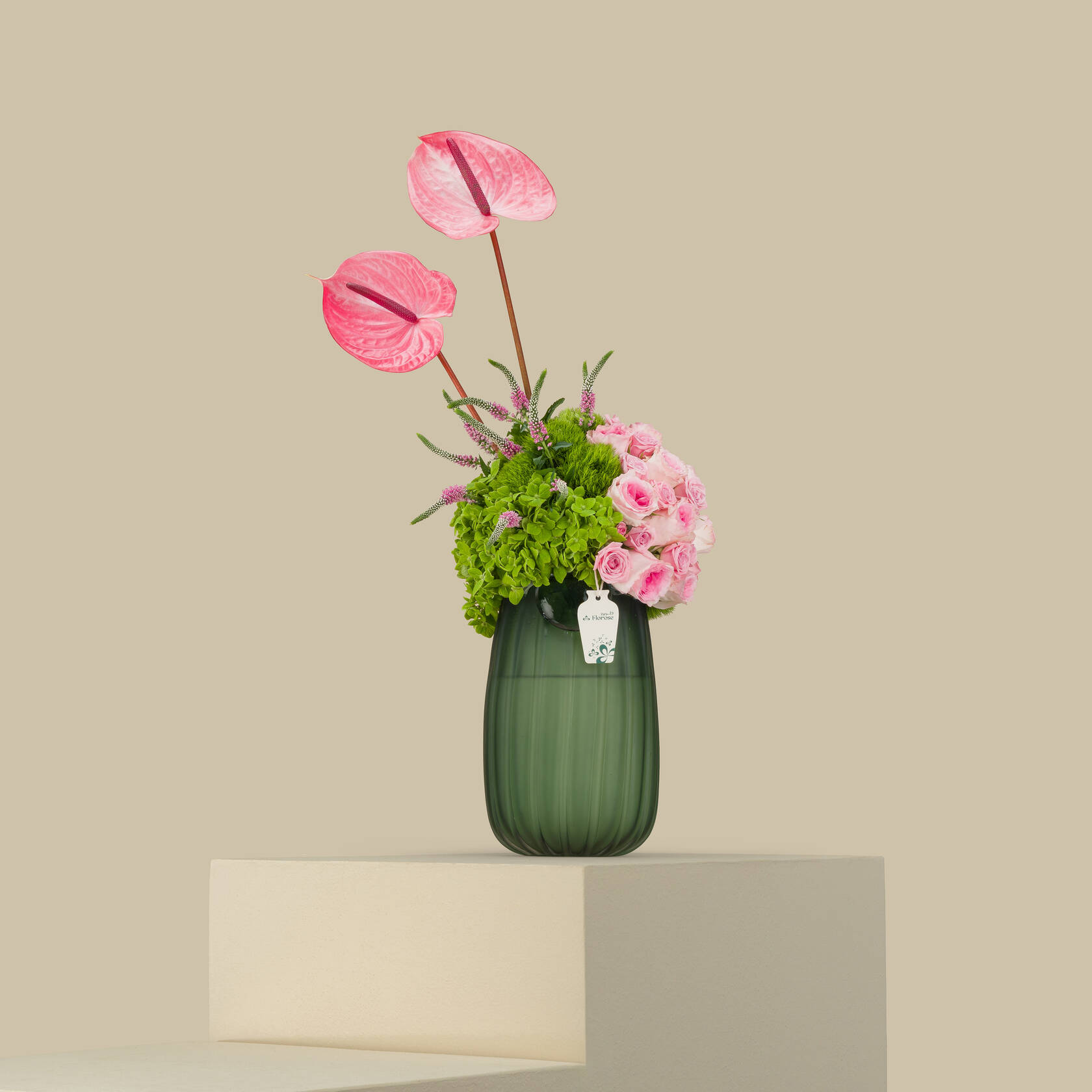 Uniqueness Premium Vase Uniqueness Premium Vase