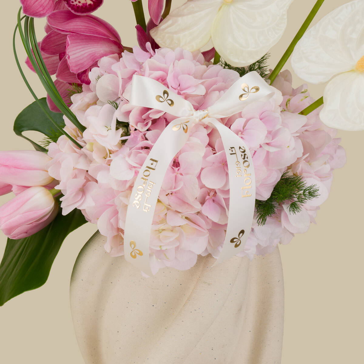 Luxurious Touch Premium Vase Luxurious Touch Premium Vase