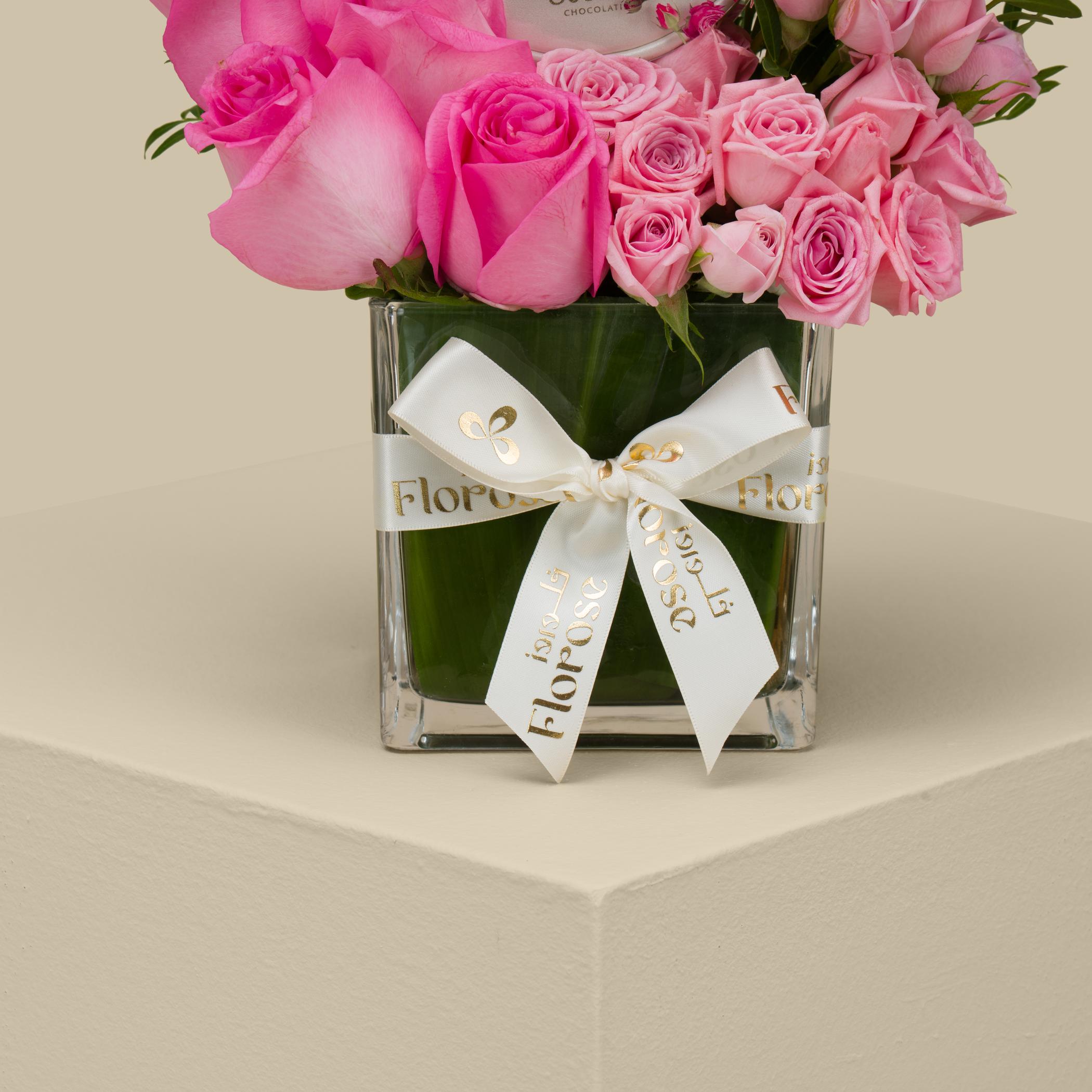 Bostani Small Box Of Rose Chocolates | Pink Flower Vase Bostani Small Box Of Rose Chocolates | Pink Flower Vase