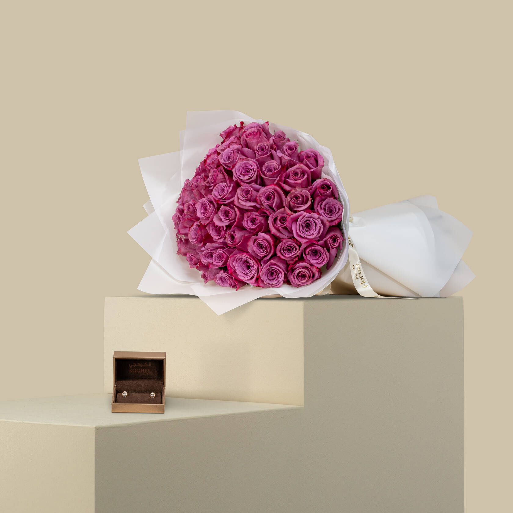 Kooheji Omnia Earring | Delicate Rose Bouquet Purple 50 Flowers Kooheji Omnia Earring | Delicate Rose Bouquet Purple 50 Flowers