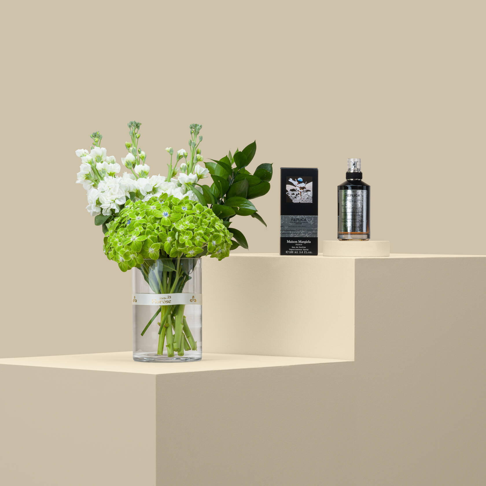 عطر دانسنغ أون ذا مون ريبليكا ميزون مارجيلا | مزهرية ضوء القمر عطر دانسنغ أون ذا مون ريبليكا ميزون مارجيلا | مزهرية ضوء القمر