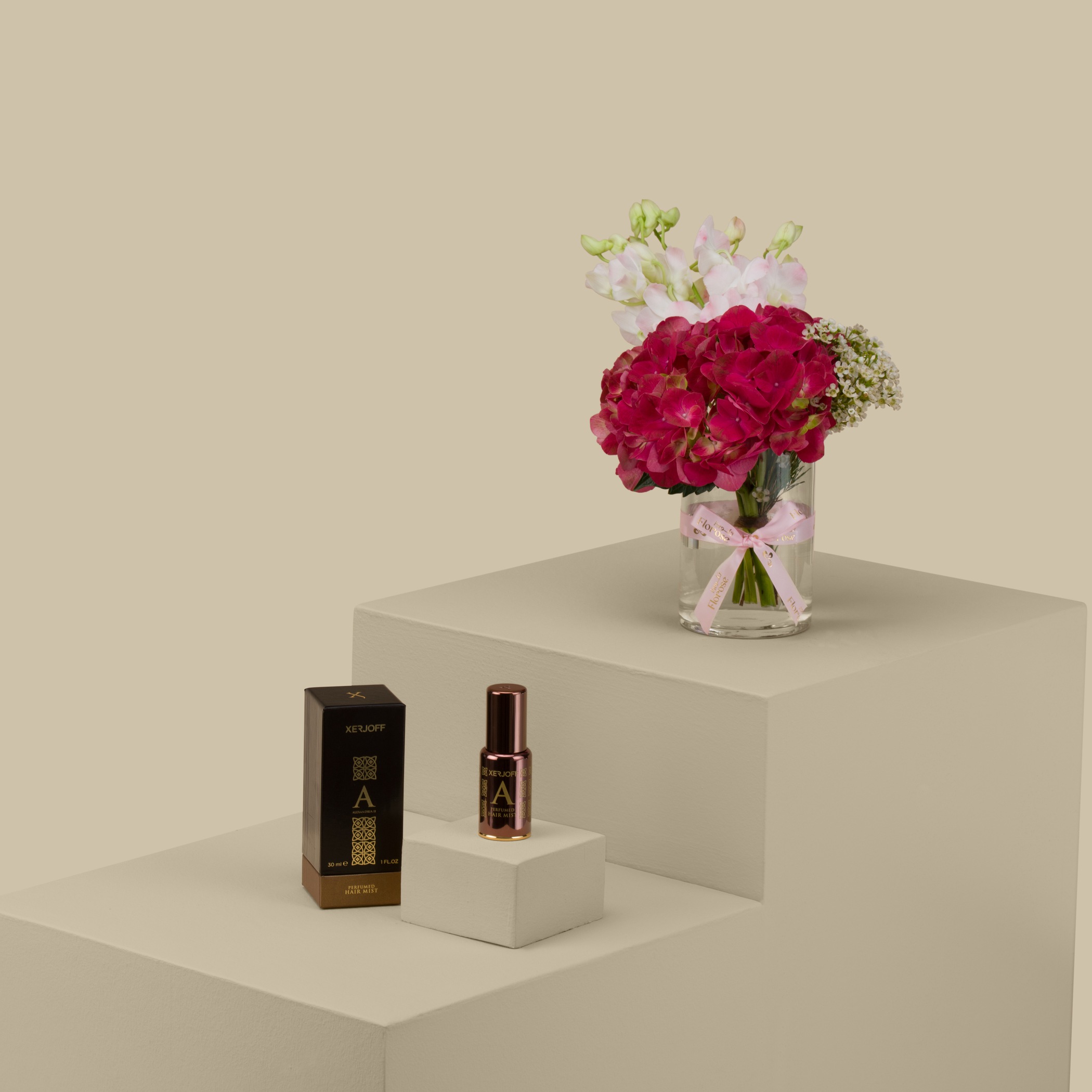 عطر شعر اليكساندريا زيرجوف | مزهرية عبق الشغف عطر شعر اليكساندريا زيرجوف | مزهرية عبق الشغف