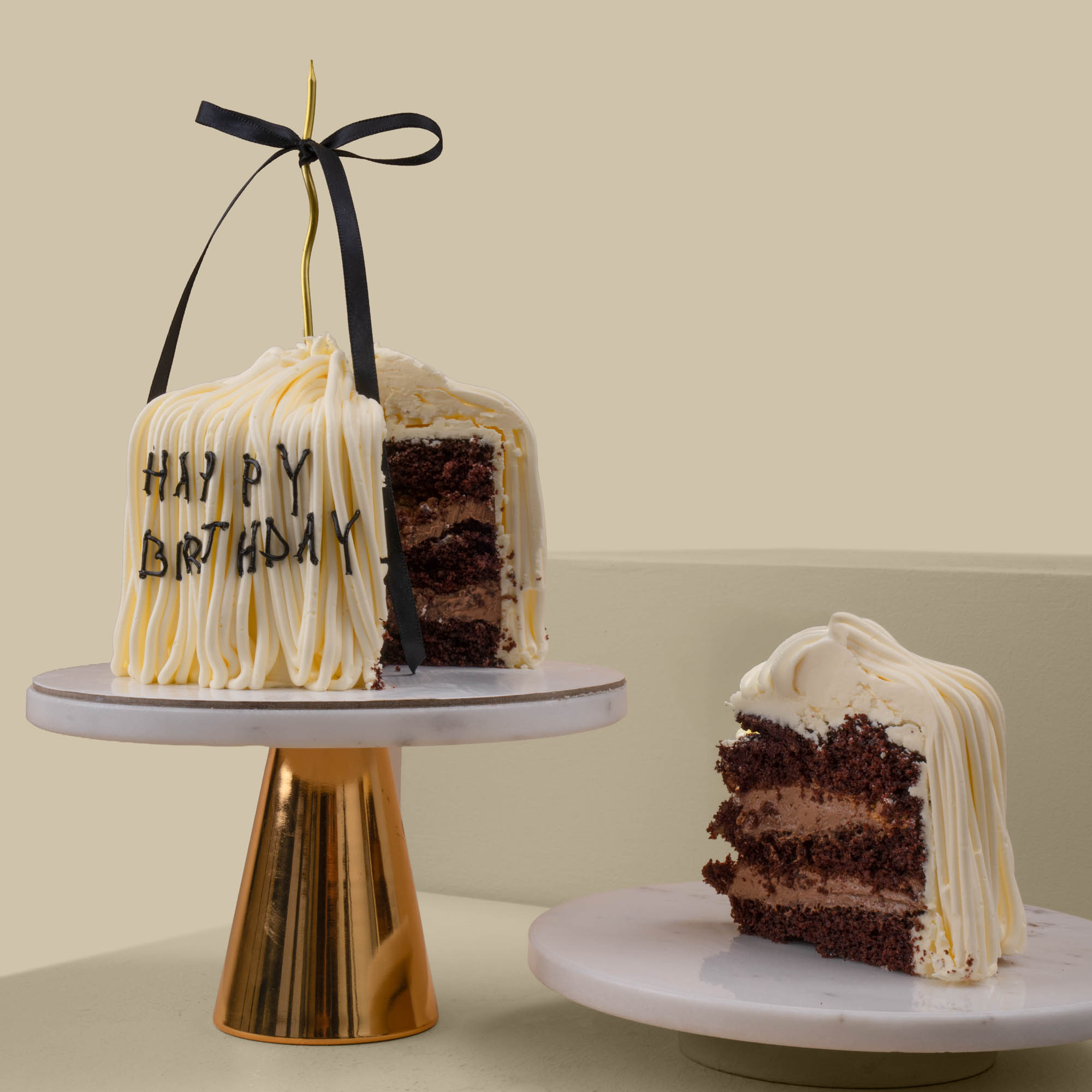 Sweet Atelier | Black & White Birthday Cake | Purity Vase Sweet Atelier | Black & White Birthday Cake | Purity Vase