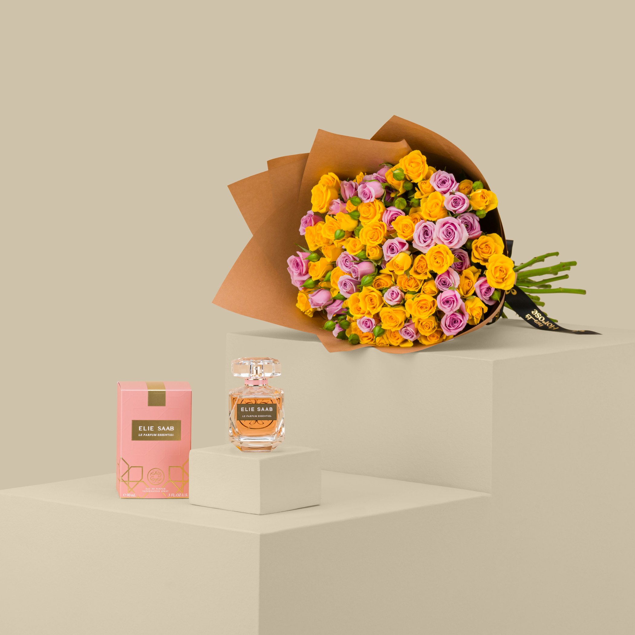 عطر لو بارفيوم إسنشال إيلي صعب | باقة المزيج المتناغم عطر لو بارفيوم إسنشال إيلي صعب | باقة المزيج المتناغم