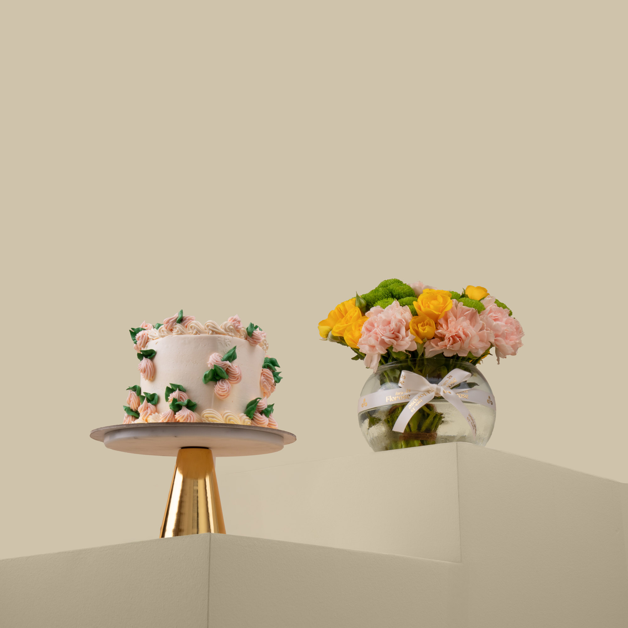Sweet Atelier | Flower Heart Cake | Sweet Harmony Vase Sweet Atelier | Flower Heart Cake | Sweet Harmony Vase