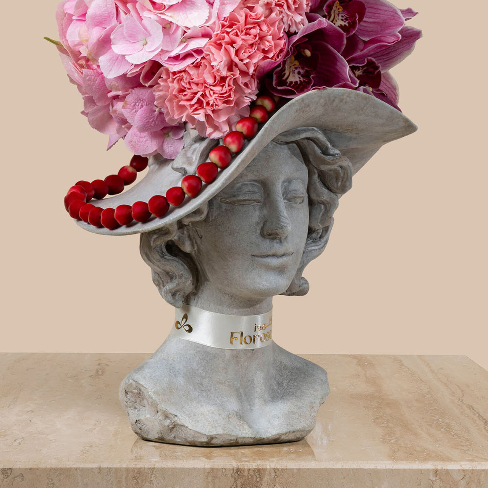 Mamasita Sculpture Vase Mamasita Sculpture Vase